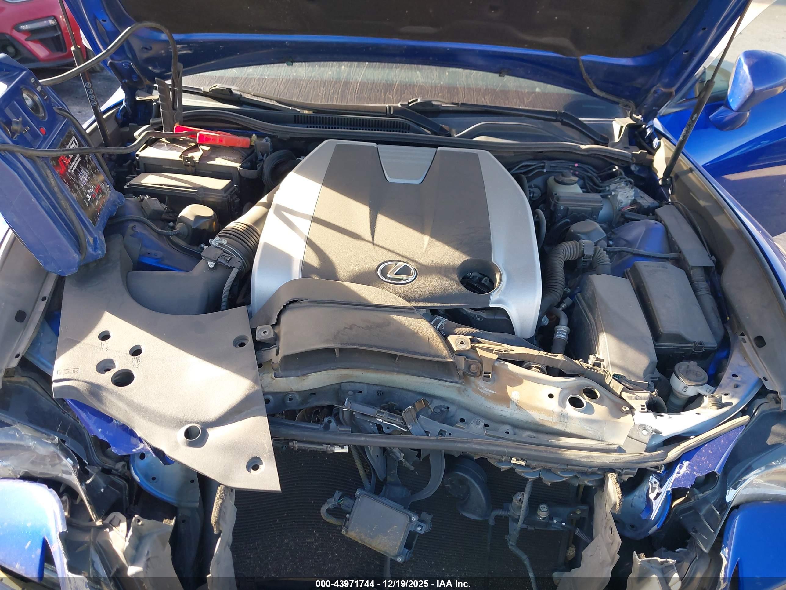 LEXUS RC image 10