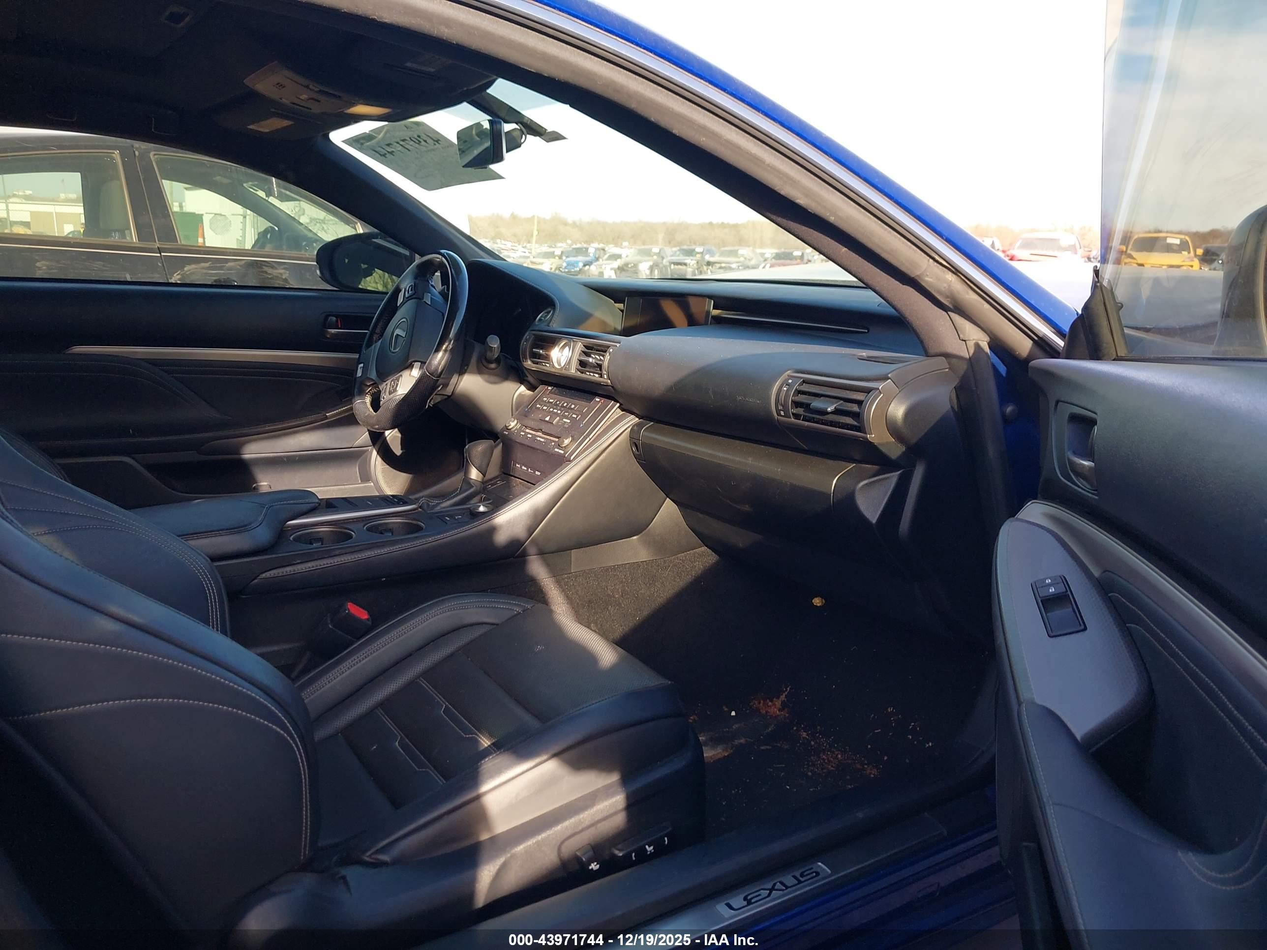 LEXUS RC image 5