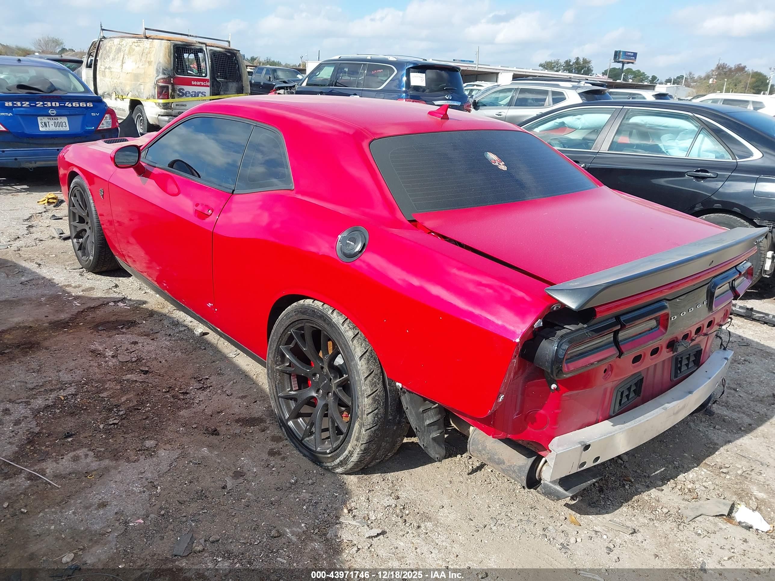 DODGE CHALLENGER image 3