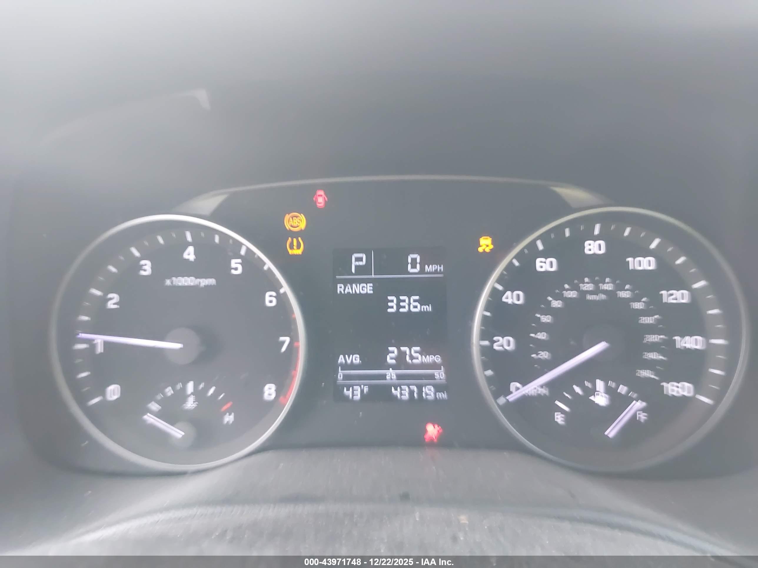 HYUNDAI ELANTRA image 7