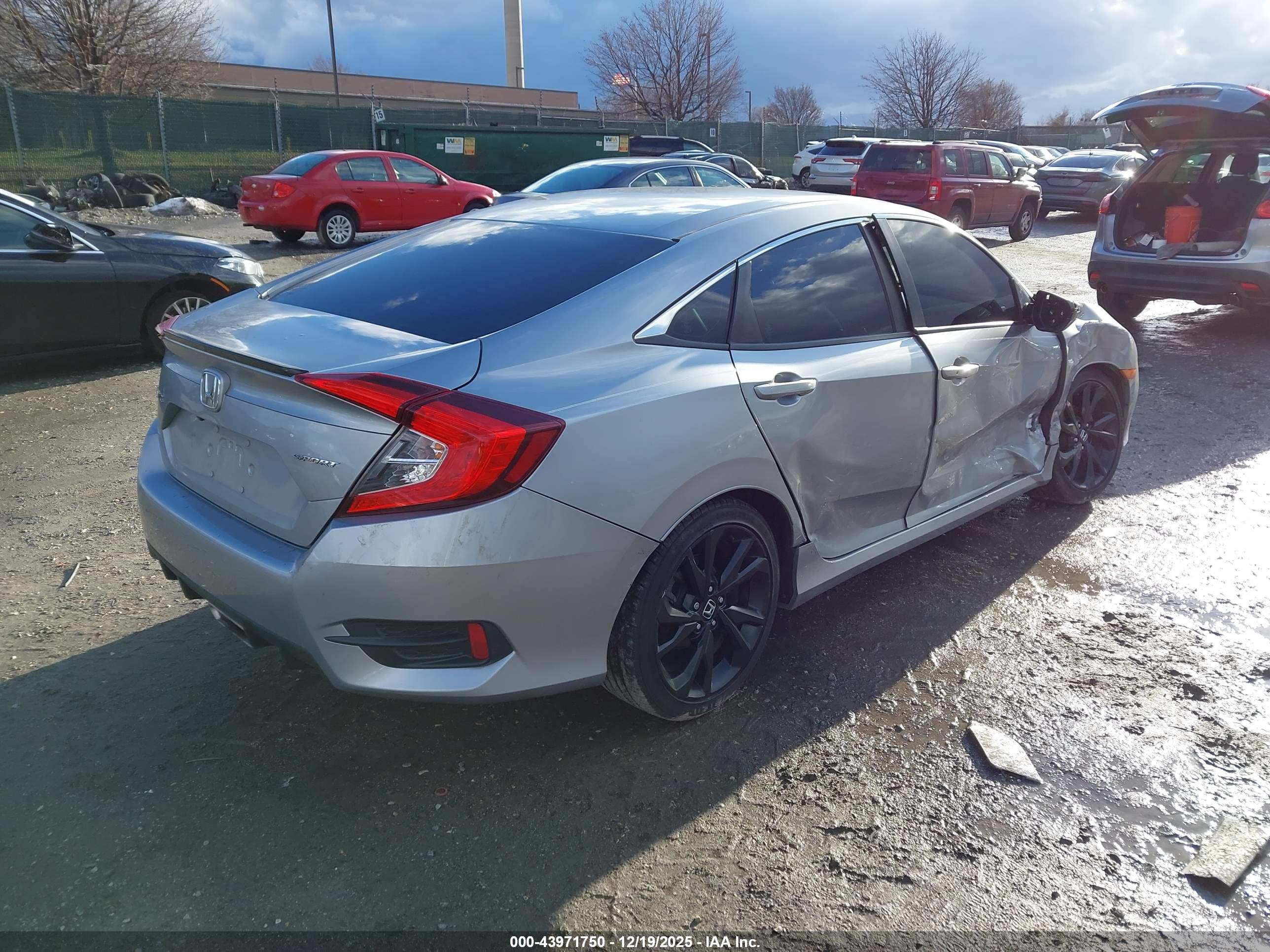 HONDA CIVIC image 4