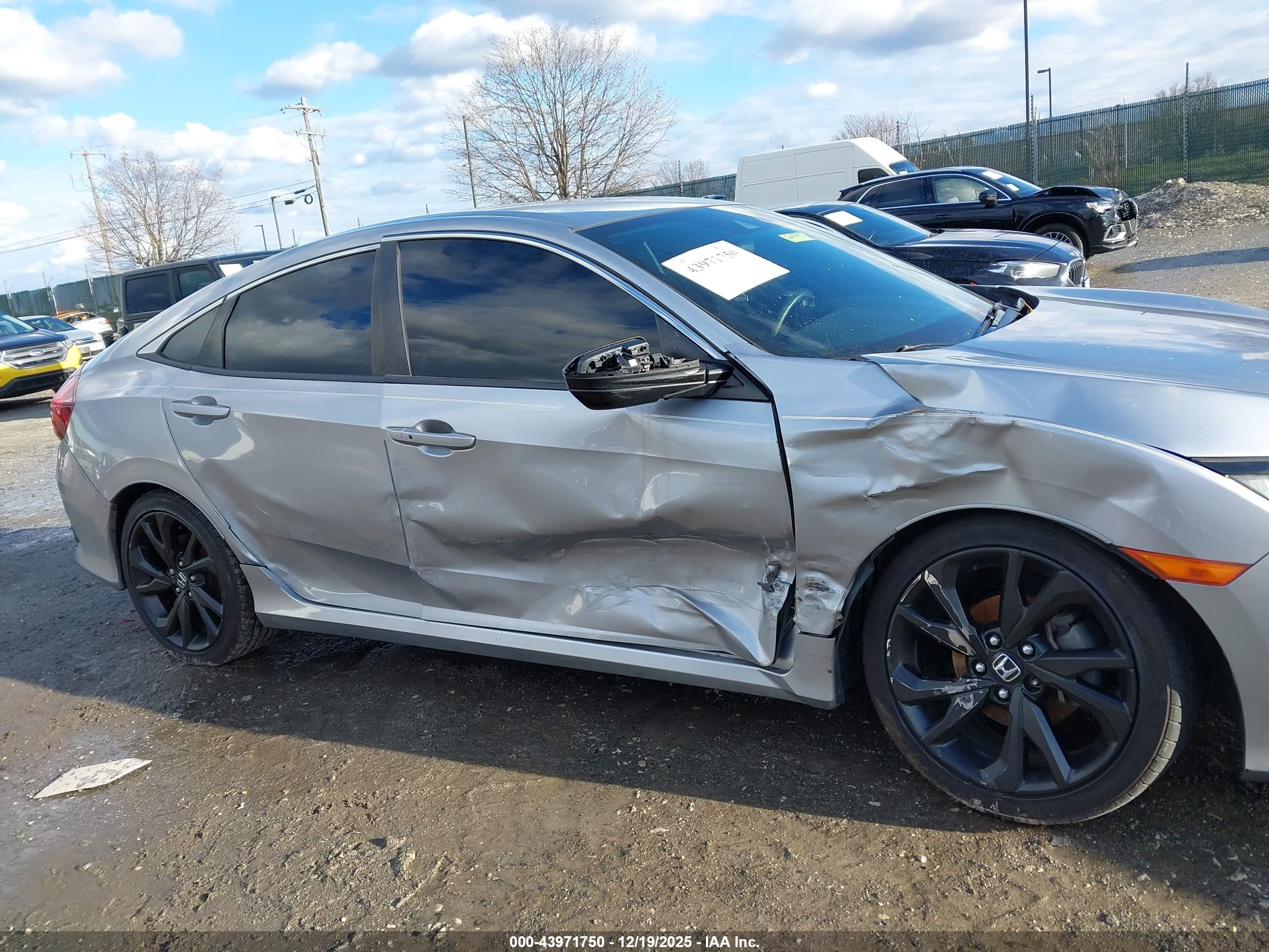 HONDA CIVIC image 6