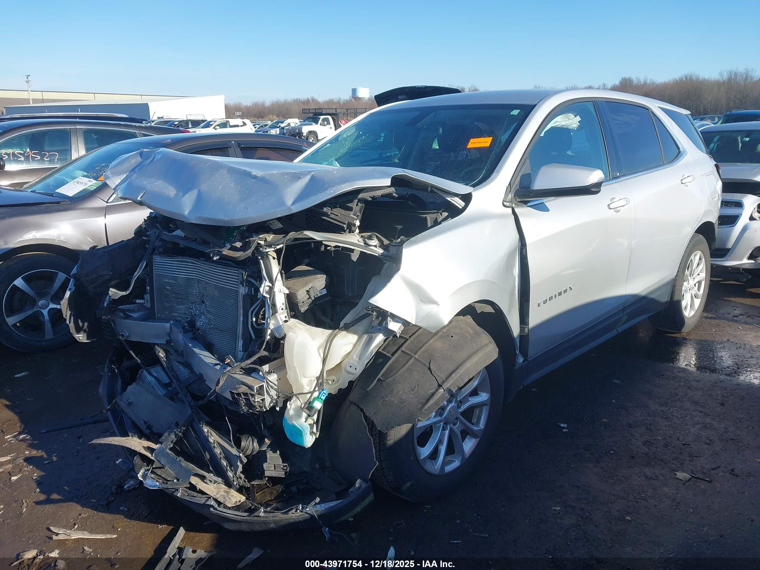 CHEVROLET EQUINOX image 2