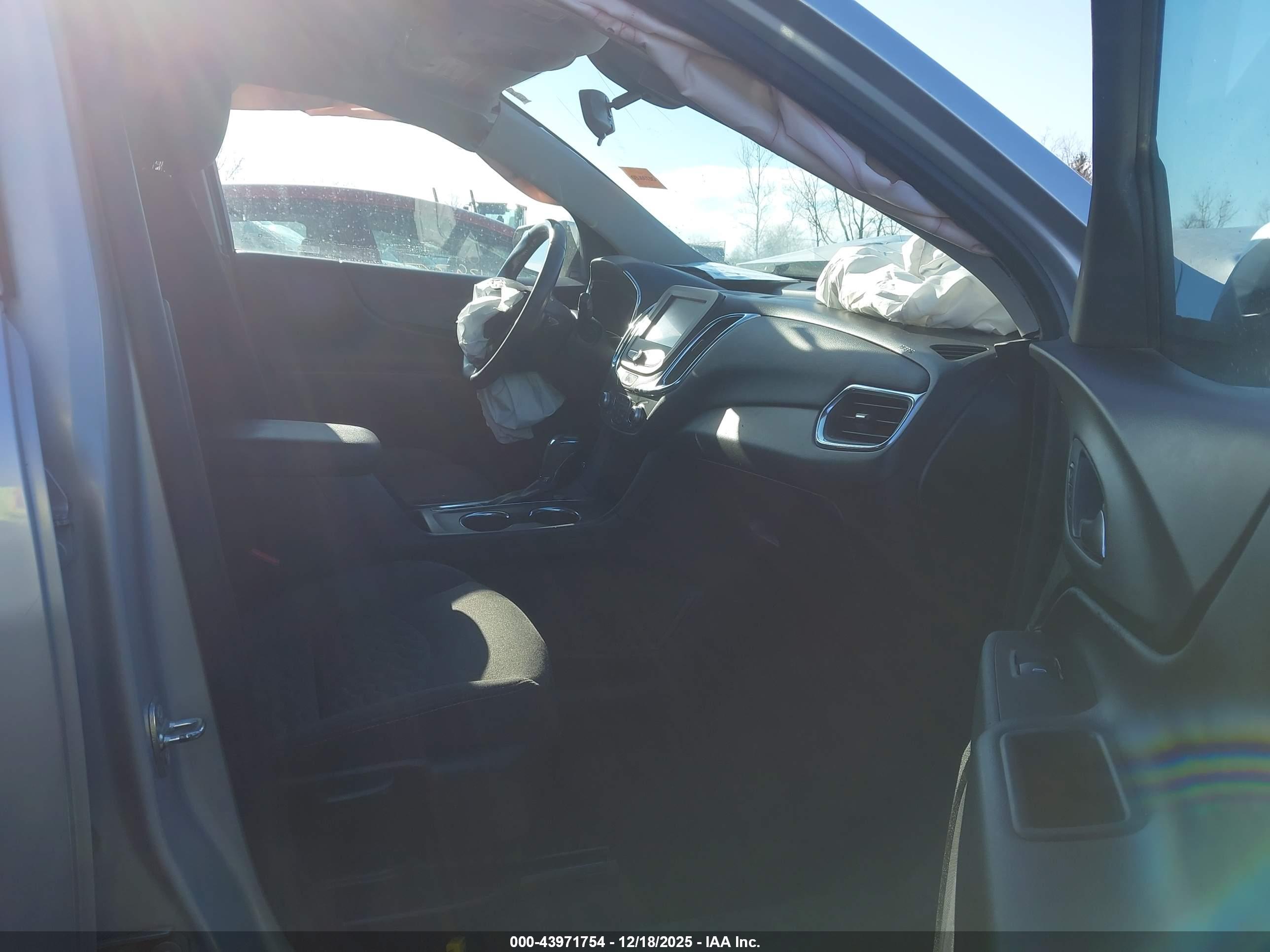CHEVROLET EQUINOX image 5
