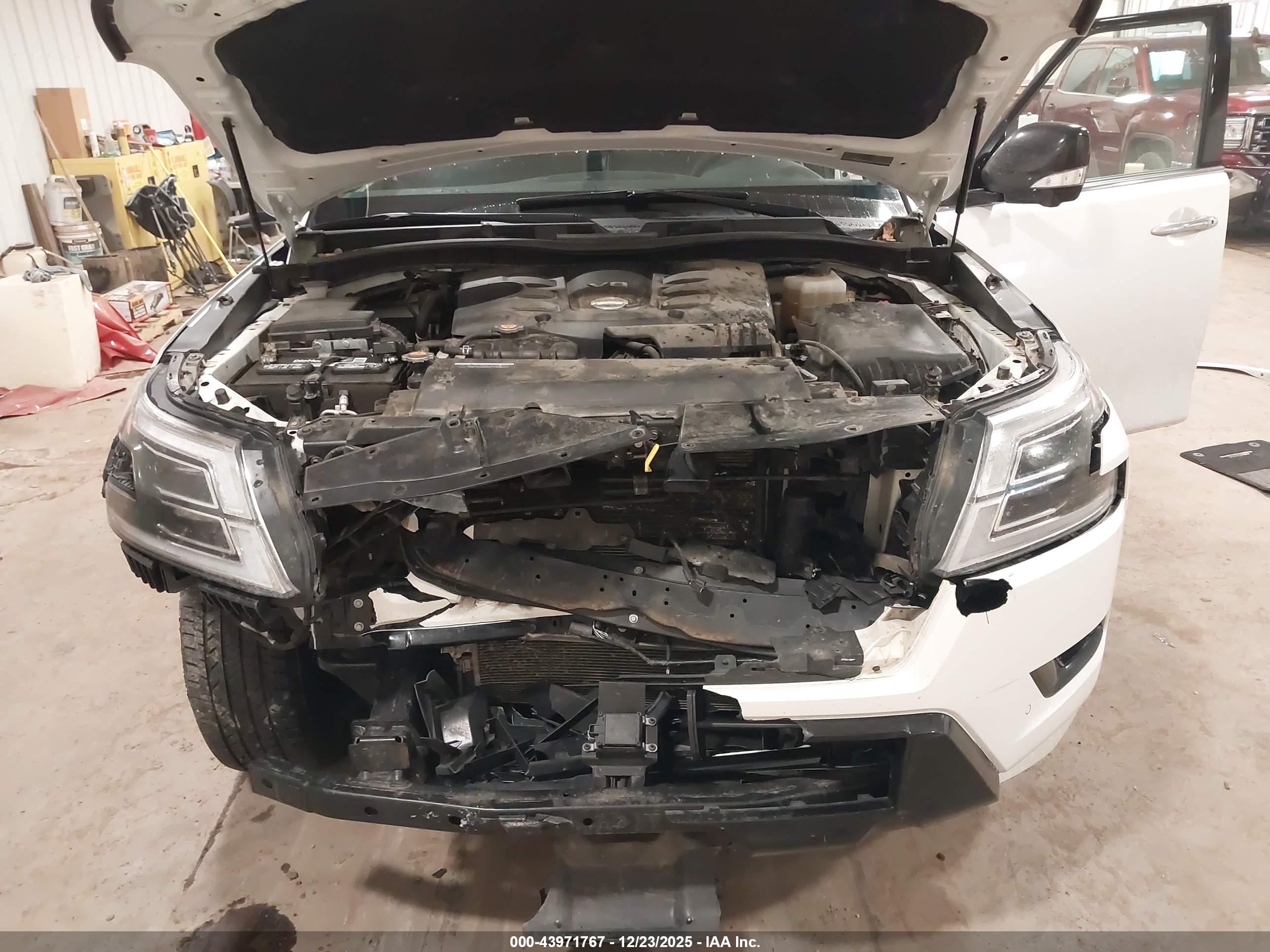 NISSAN ARMADA image 10