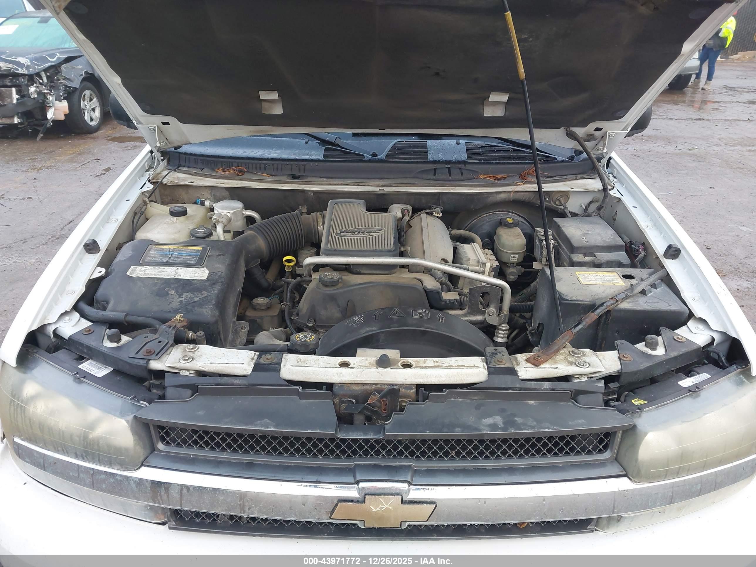 CHEVROLET TRAILBLAZER image 10