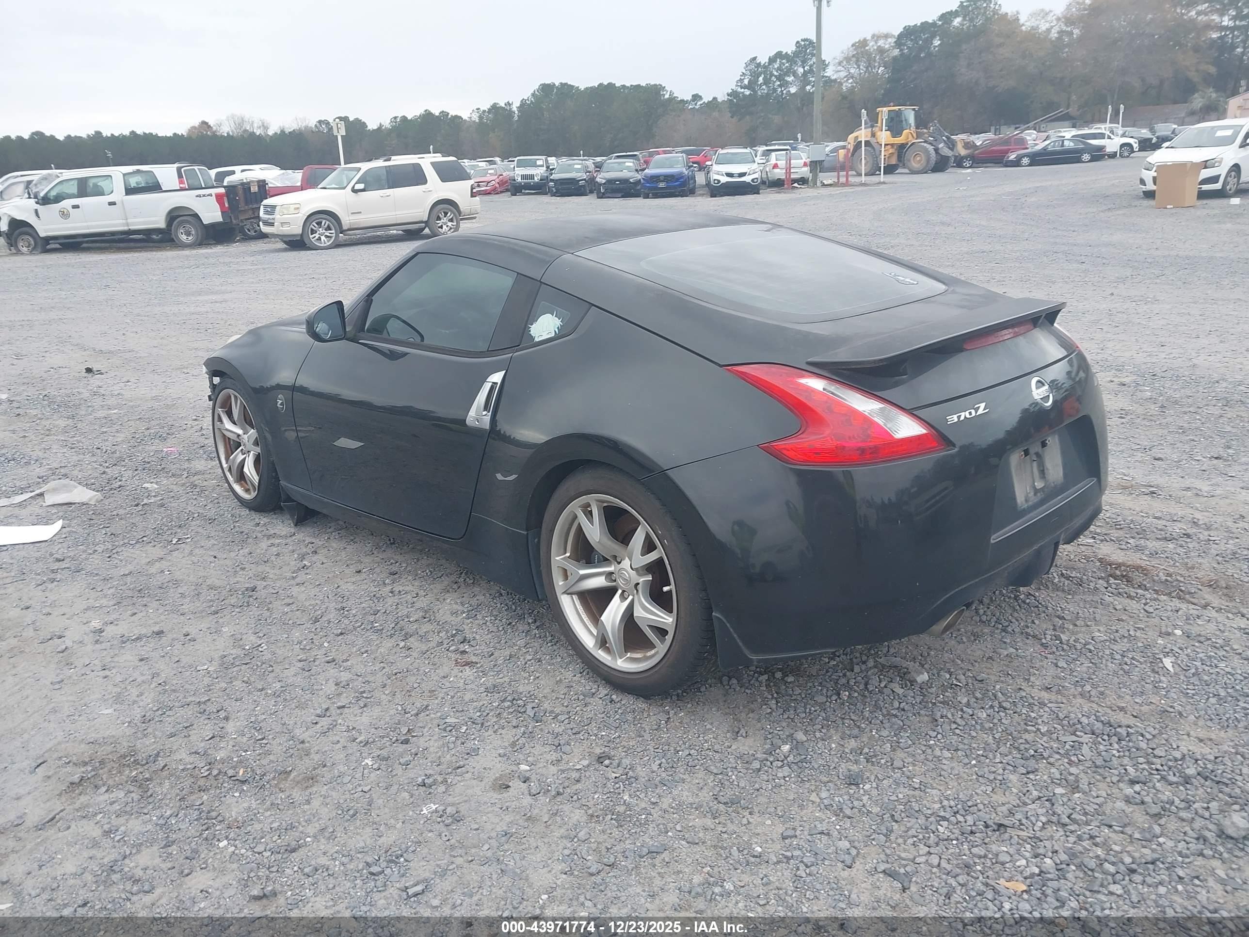 NISSAN 370Z image 3