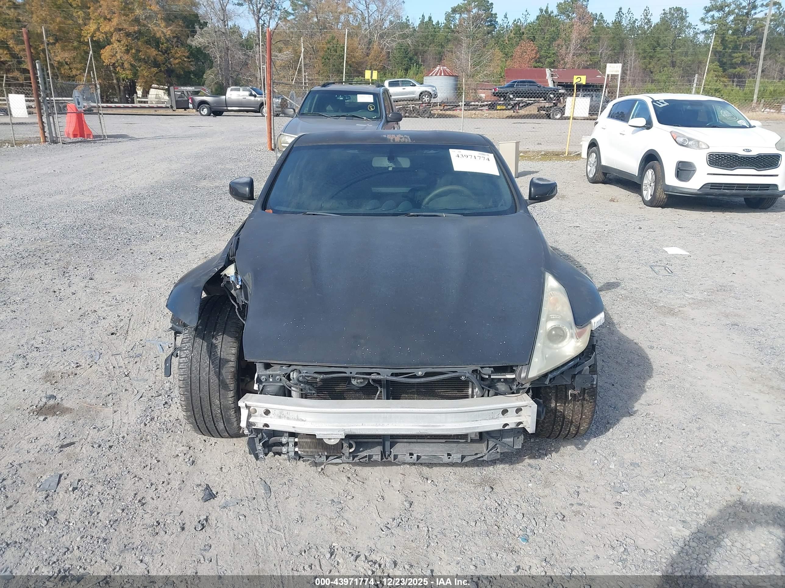 NISSAN 370Z image 6