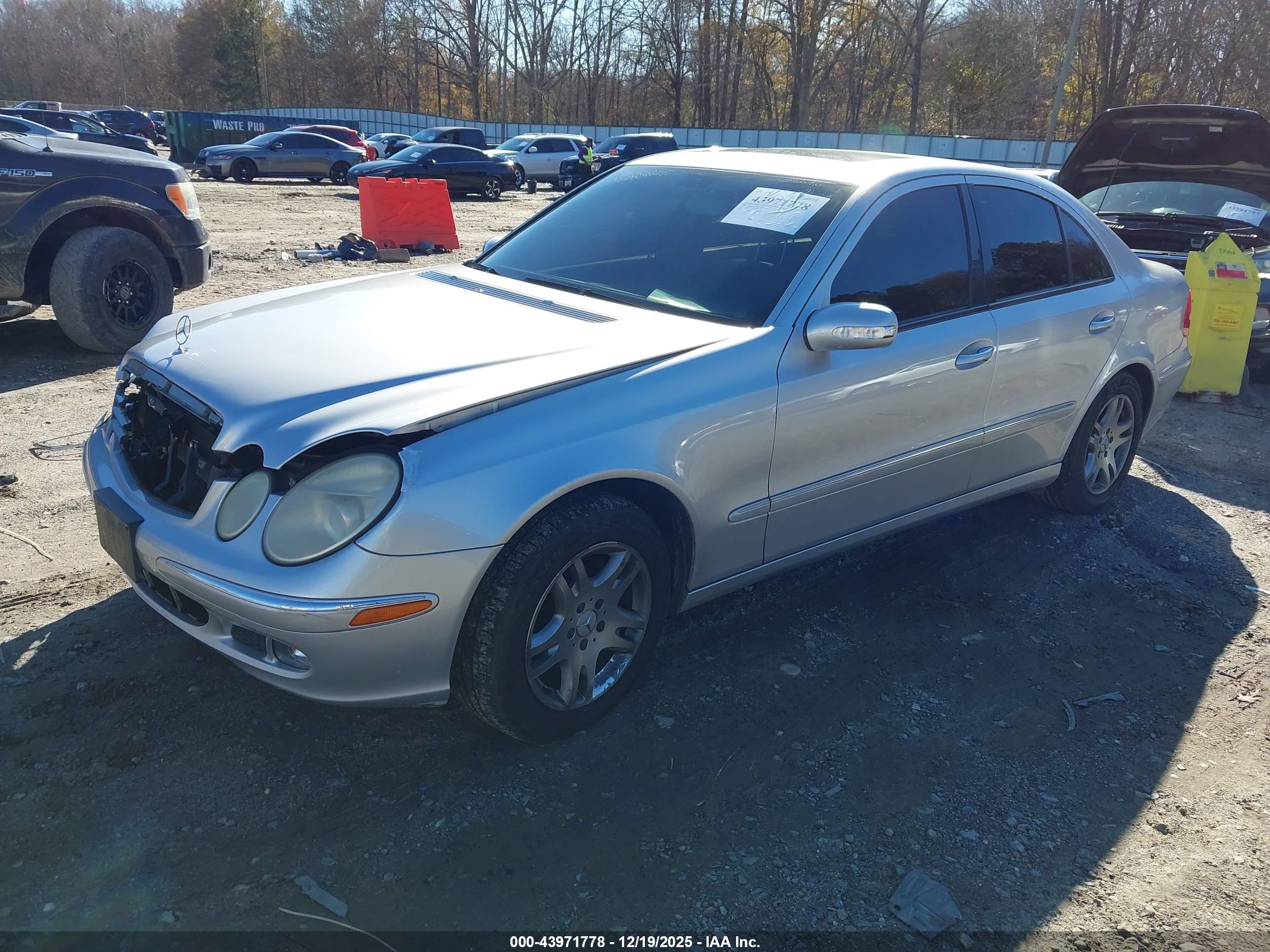 MERCEDES-BENZ E image 2