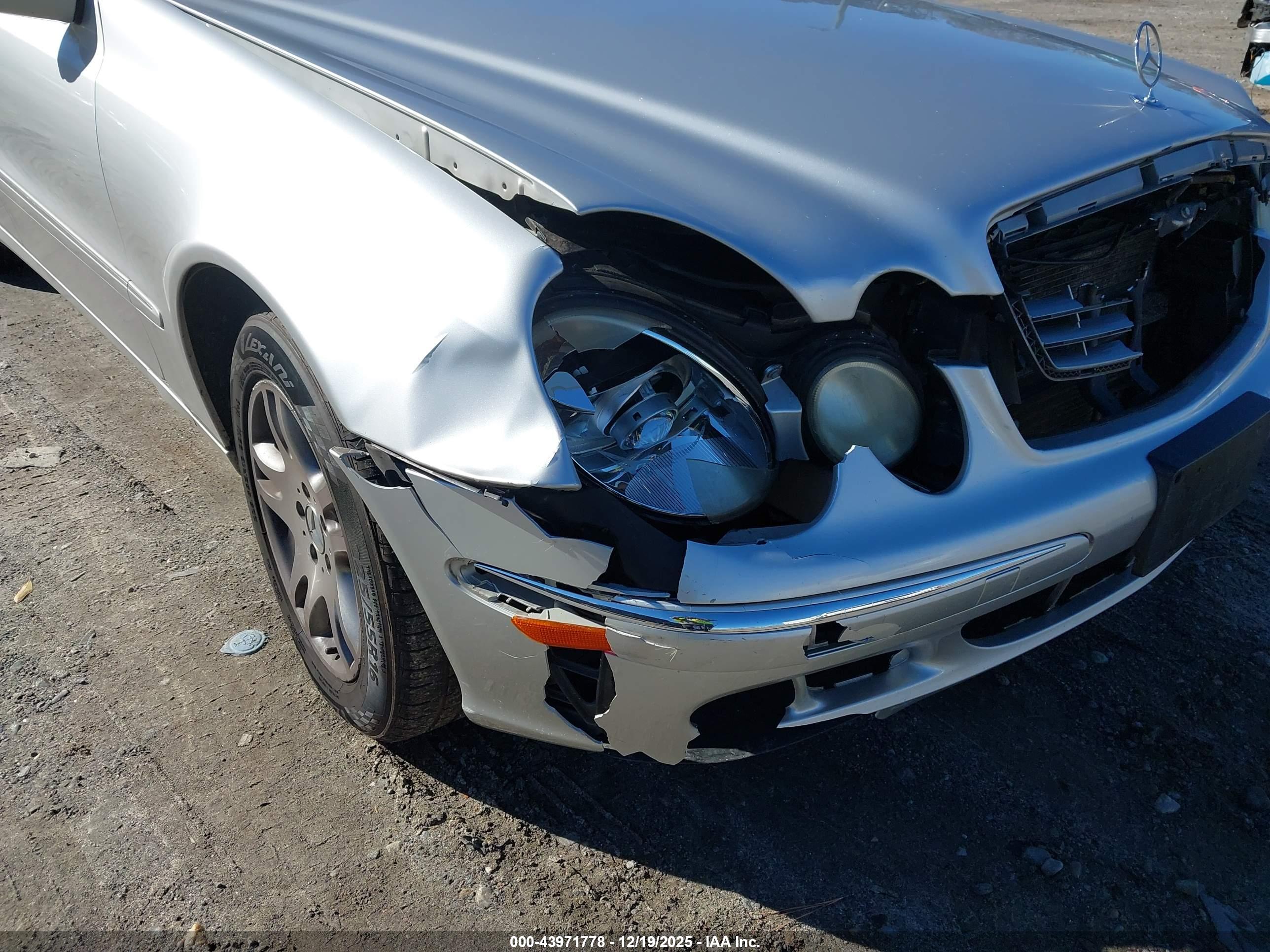 MERCEDES-BENZ E image 6