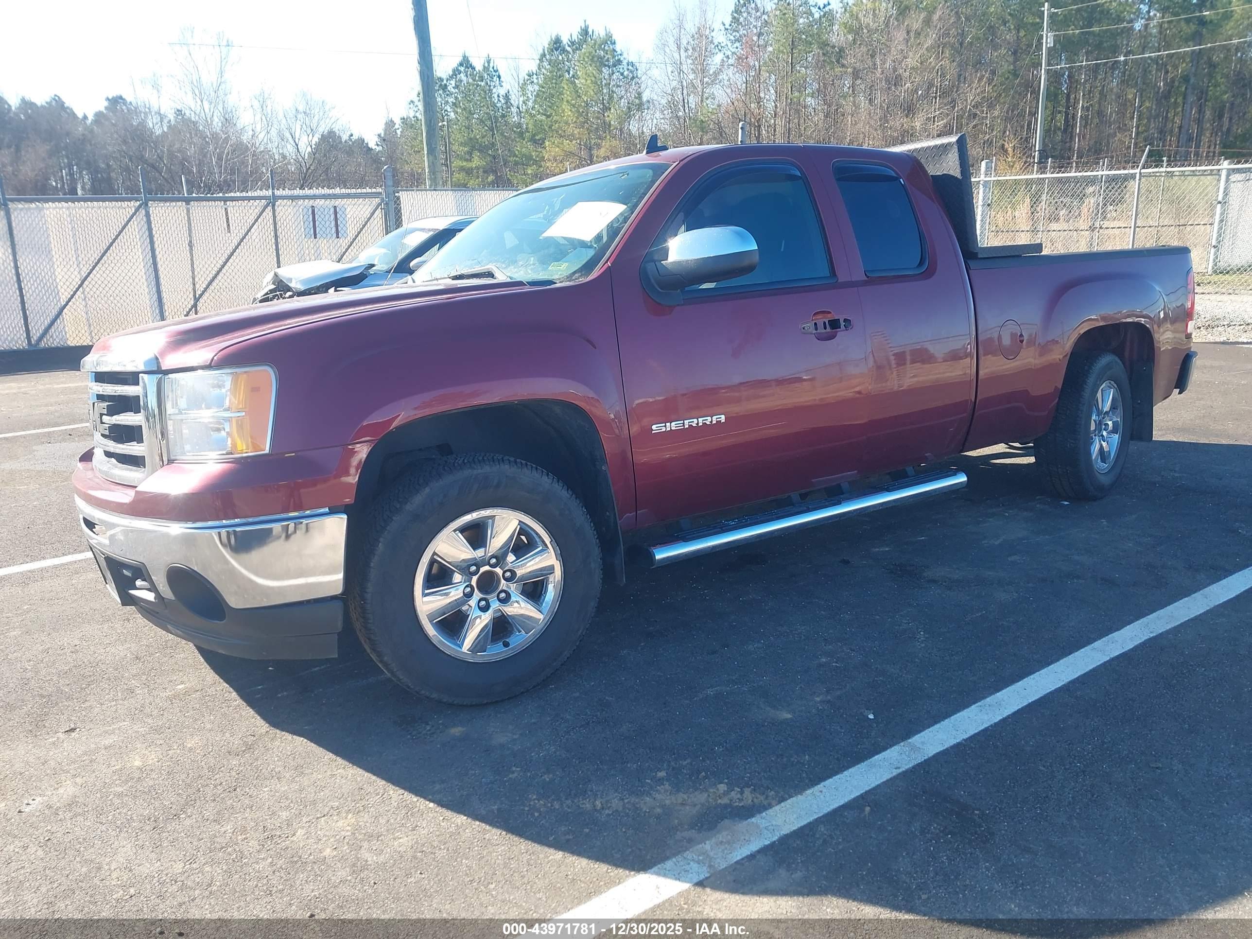 GMC SIERRA image 2