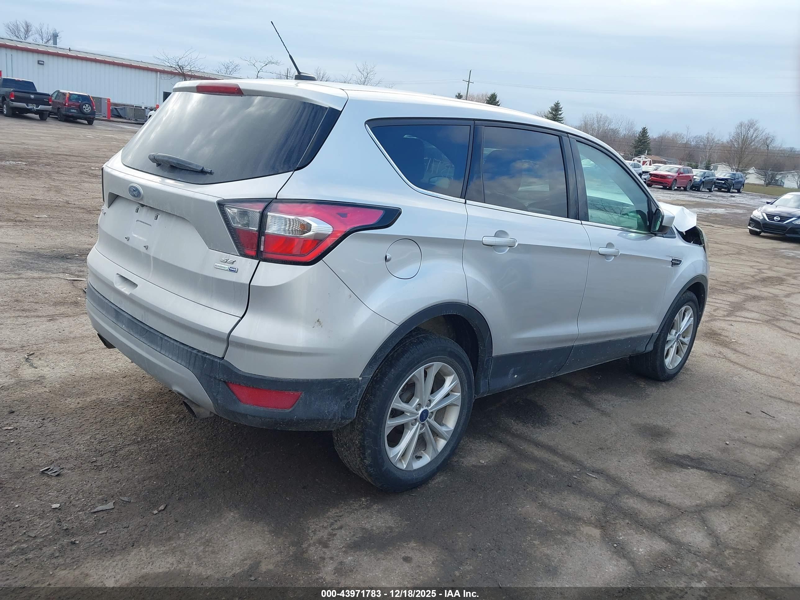 FORD ESCAPE image 4