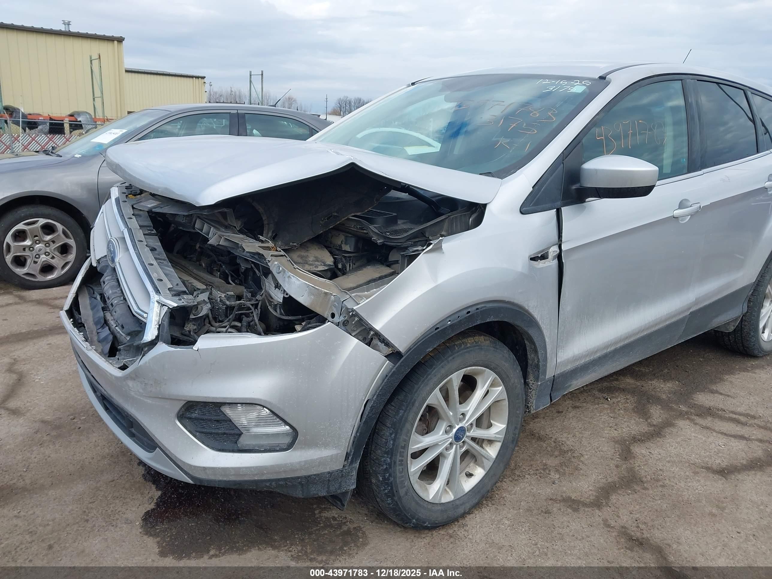 FORD ESCAPE image 6