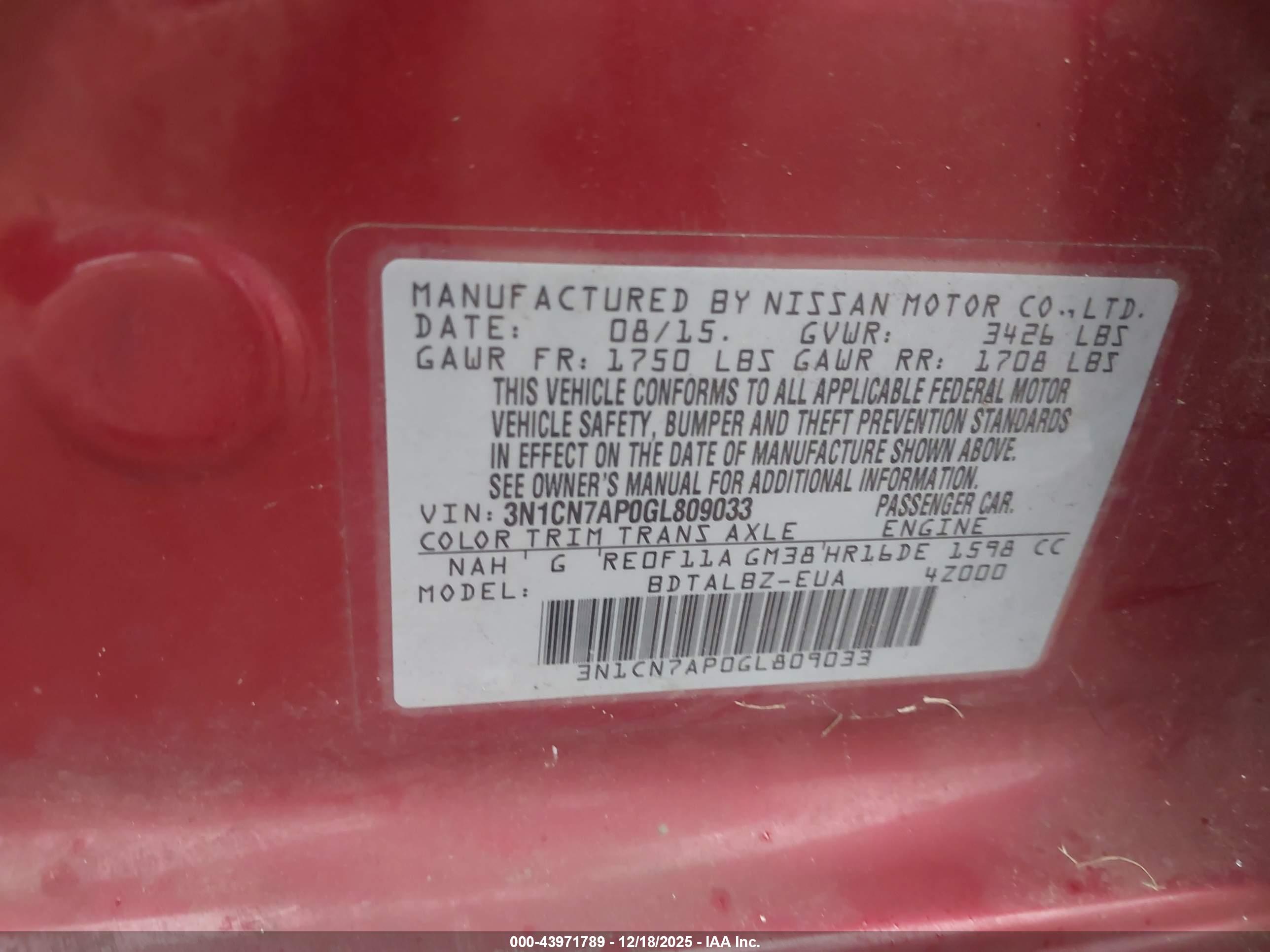 NISSAN VERSA image 9