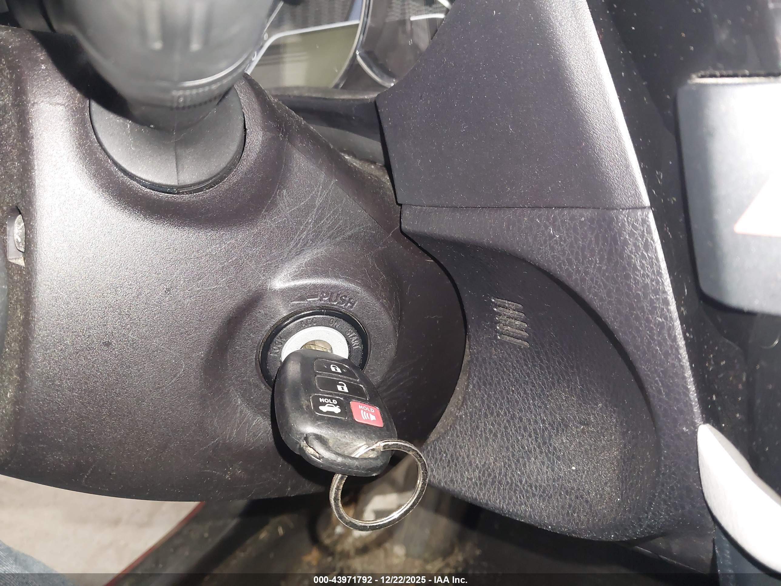 TOYOTA COROLLA image 11