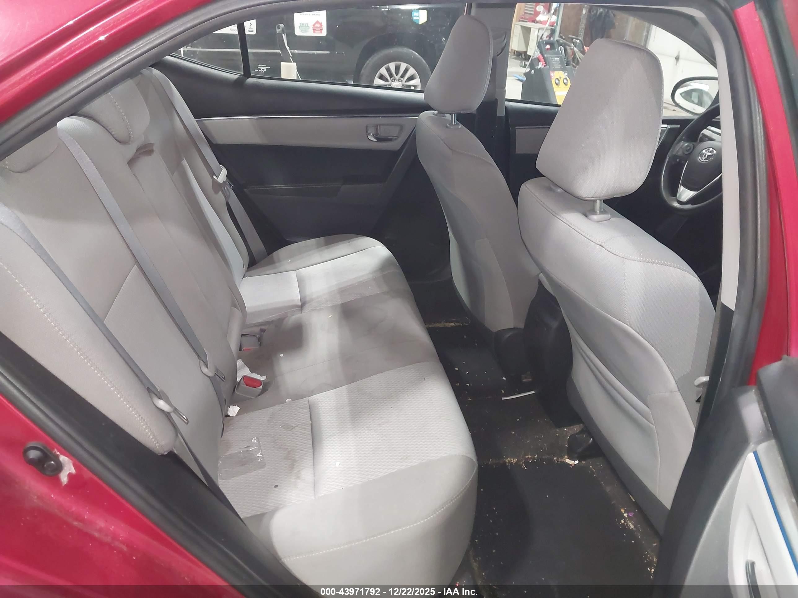 TOYOTA COROLLA image 8