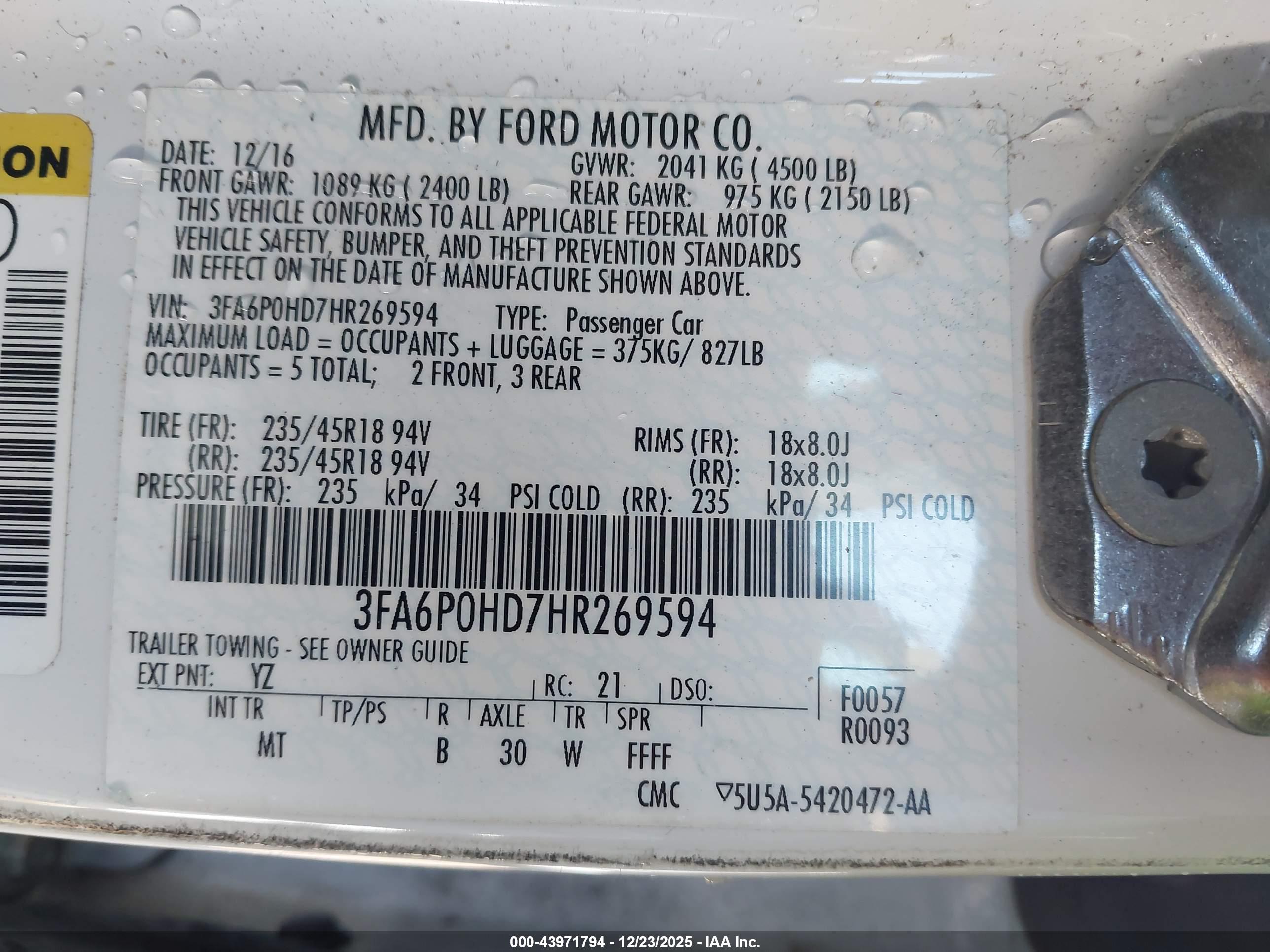 FORD FUSION image 9