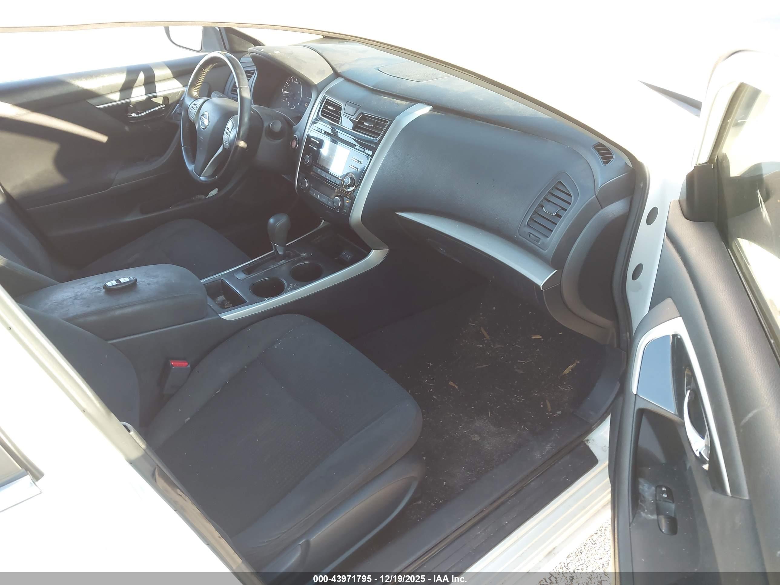 NISSAN ALTIMA image 5
