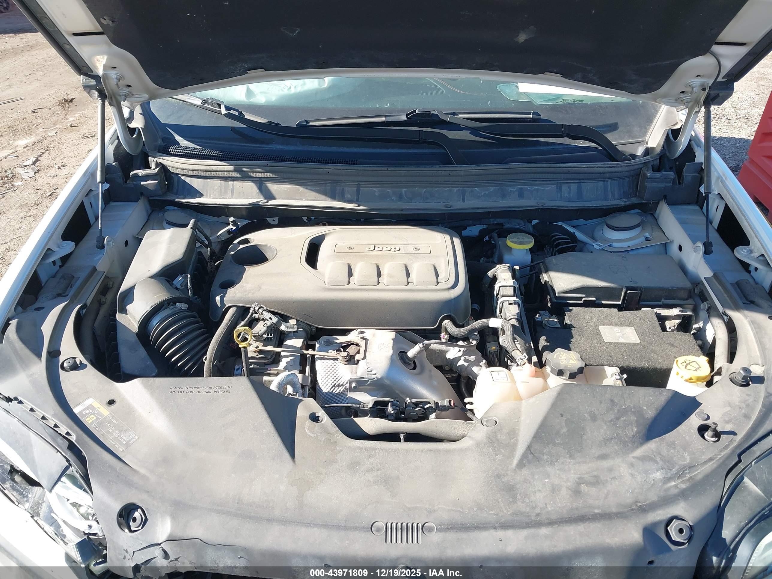 JEEP CHEROKEE image 10