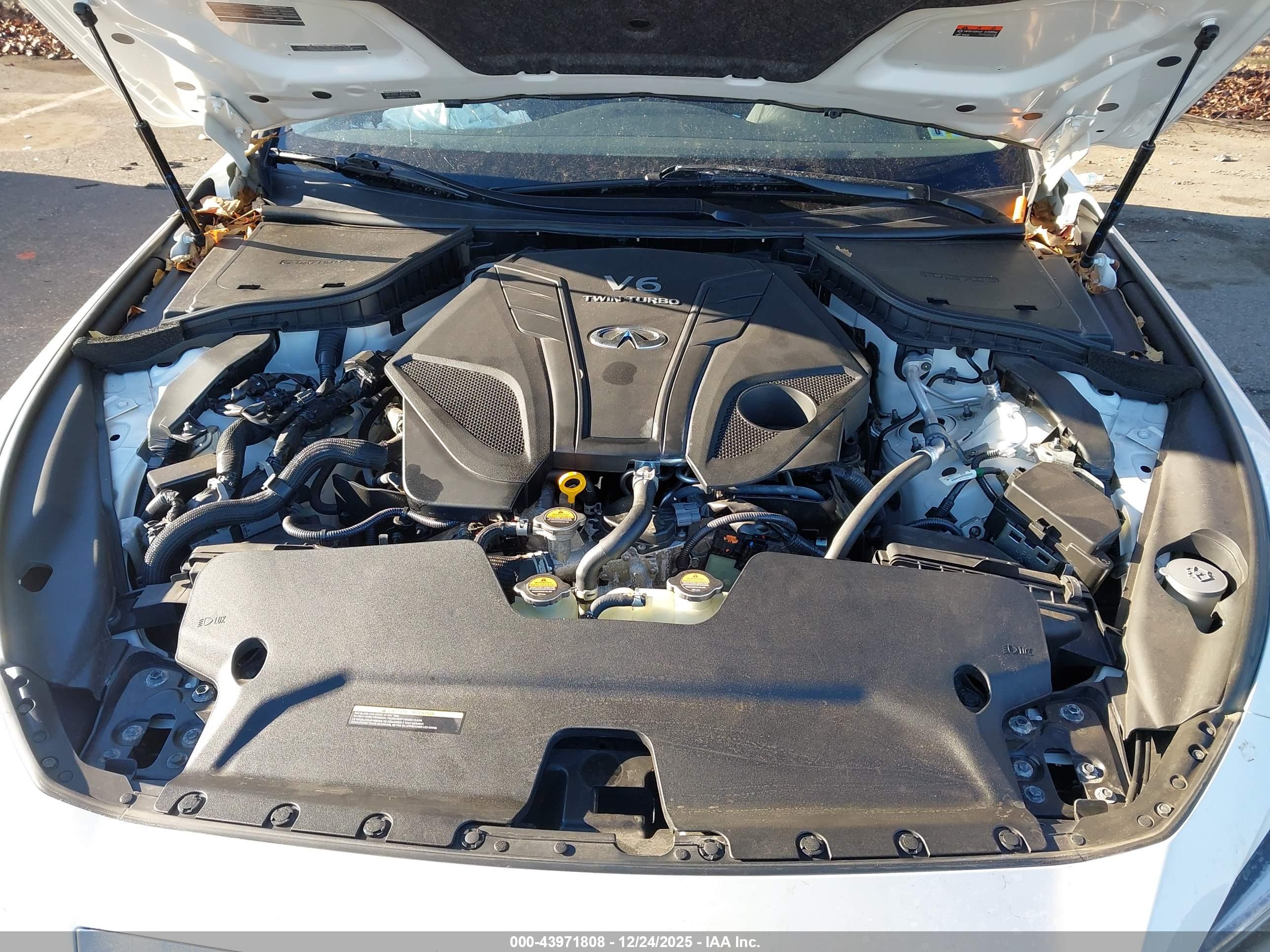 INFINITI Q50 image 10