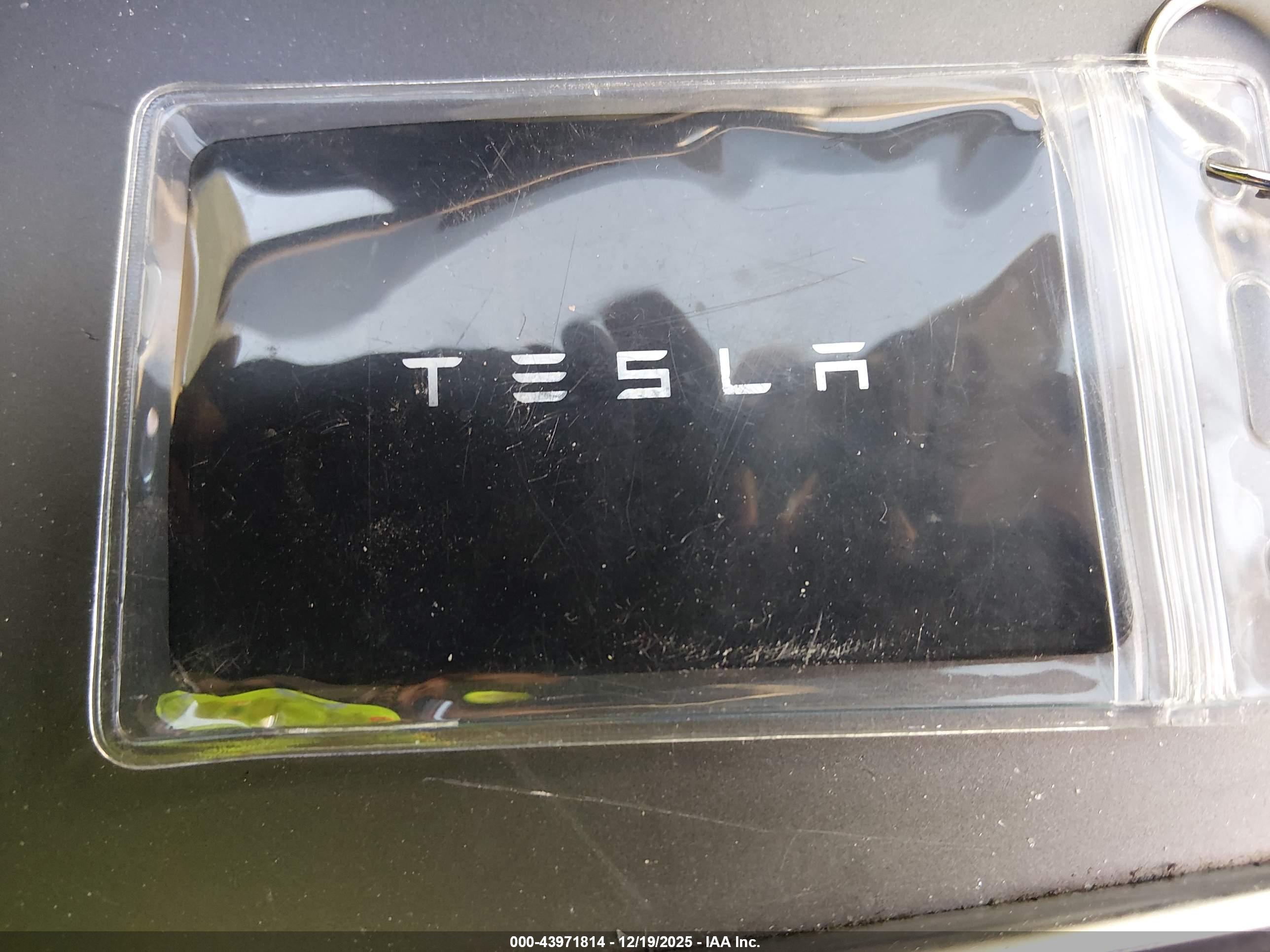 TESLA MODEL image 11