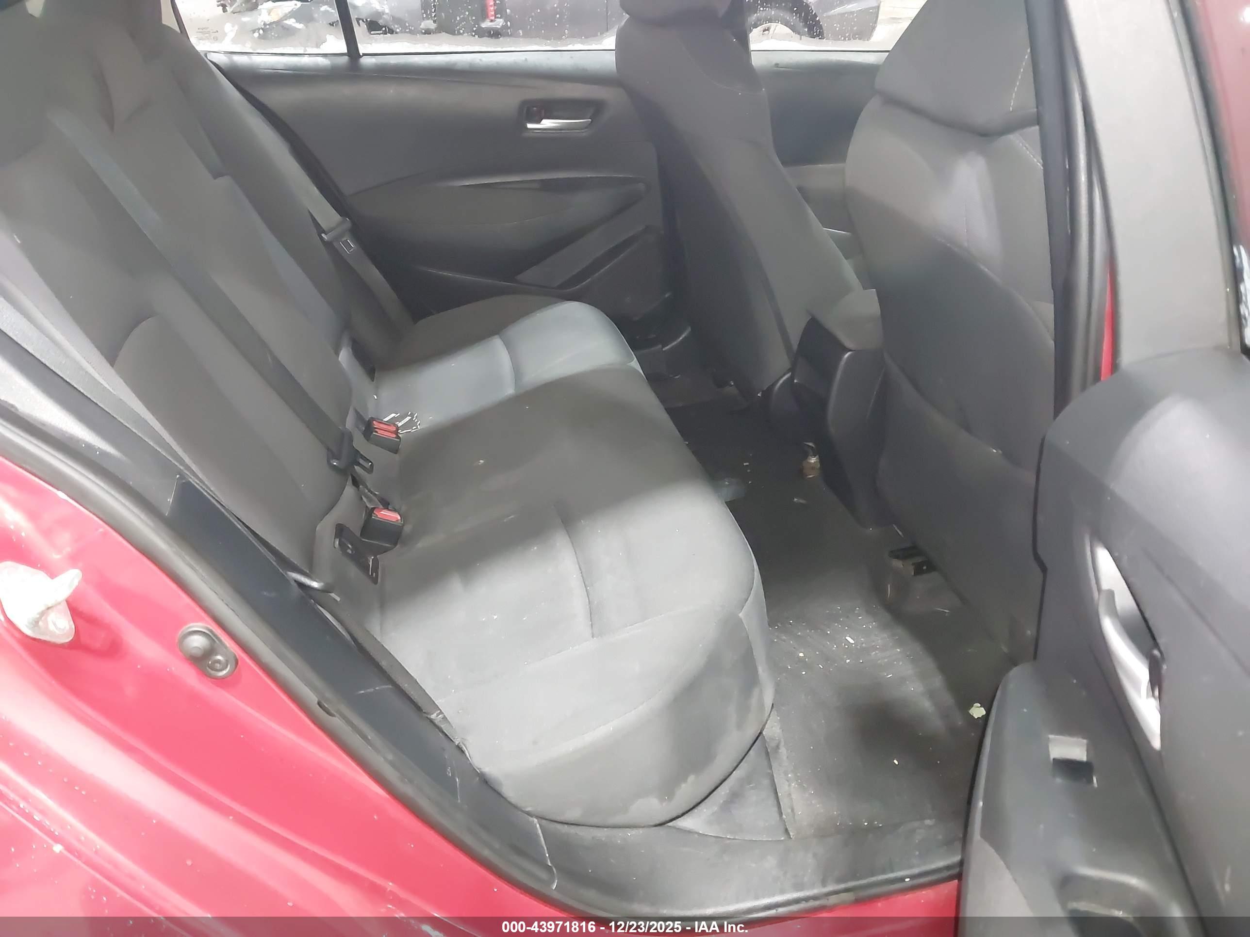 TOYOTA COROLLA image 8