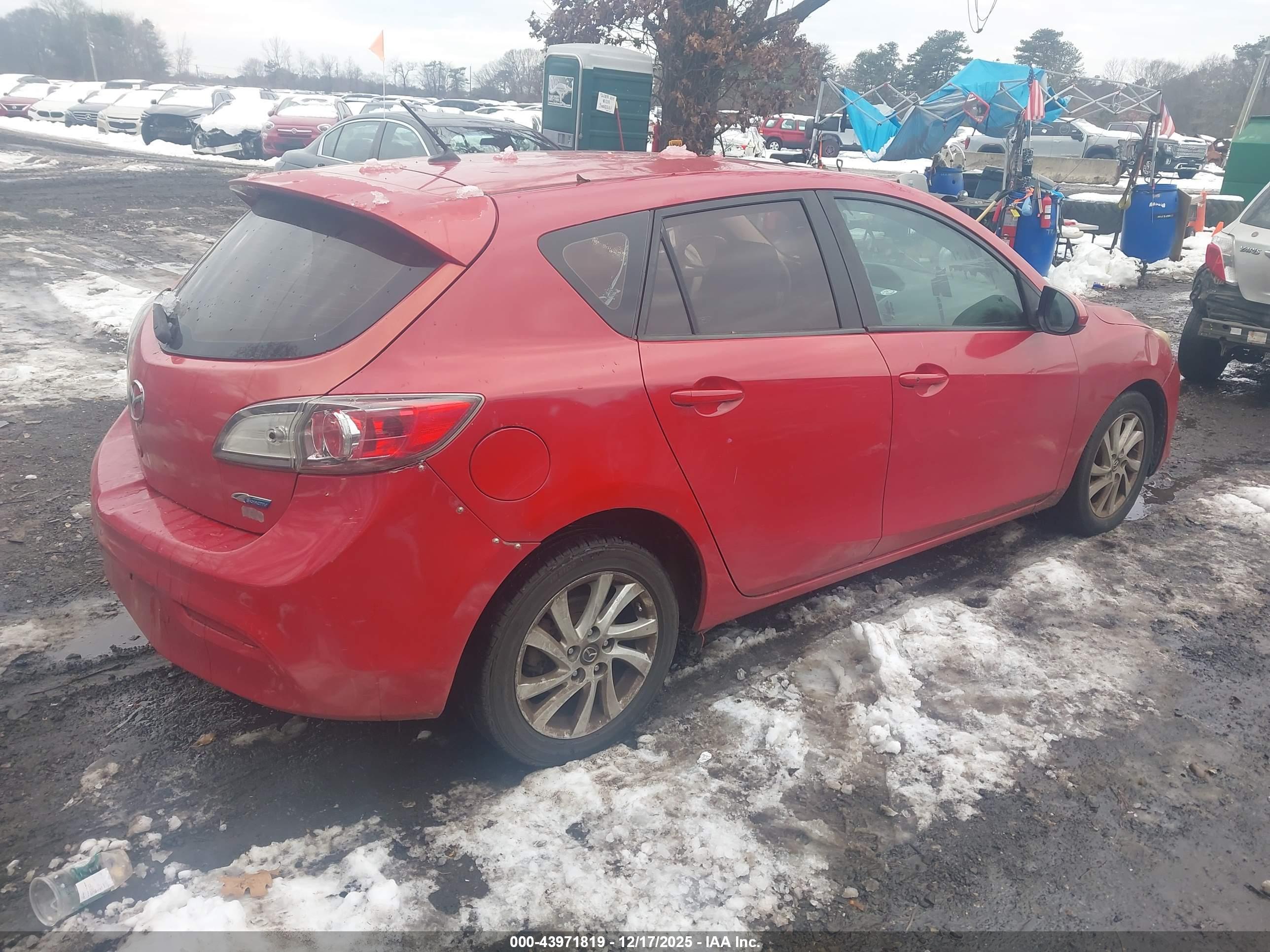 MAZDA MAZDA3 image 4