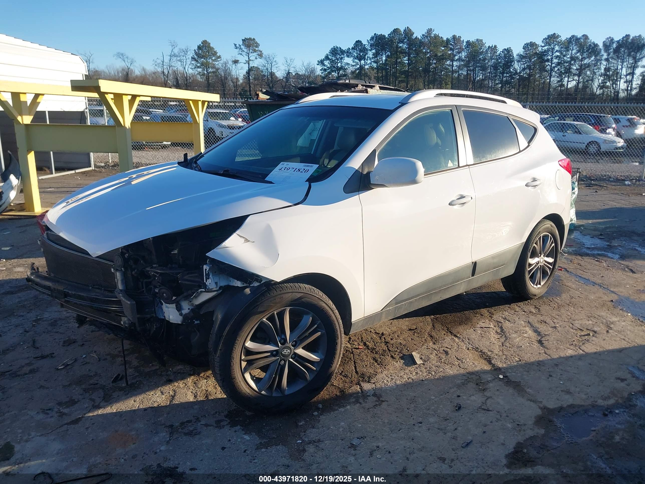 HYUNDAI TUCSON image 2