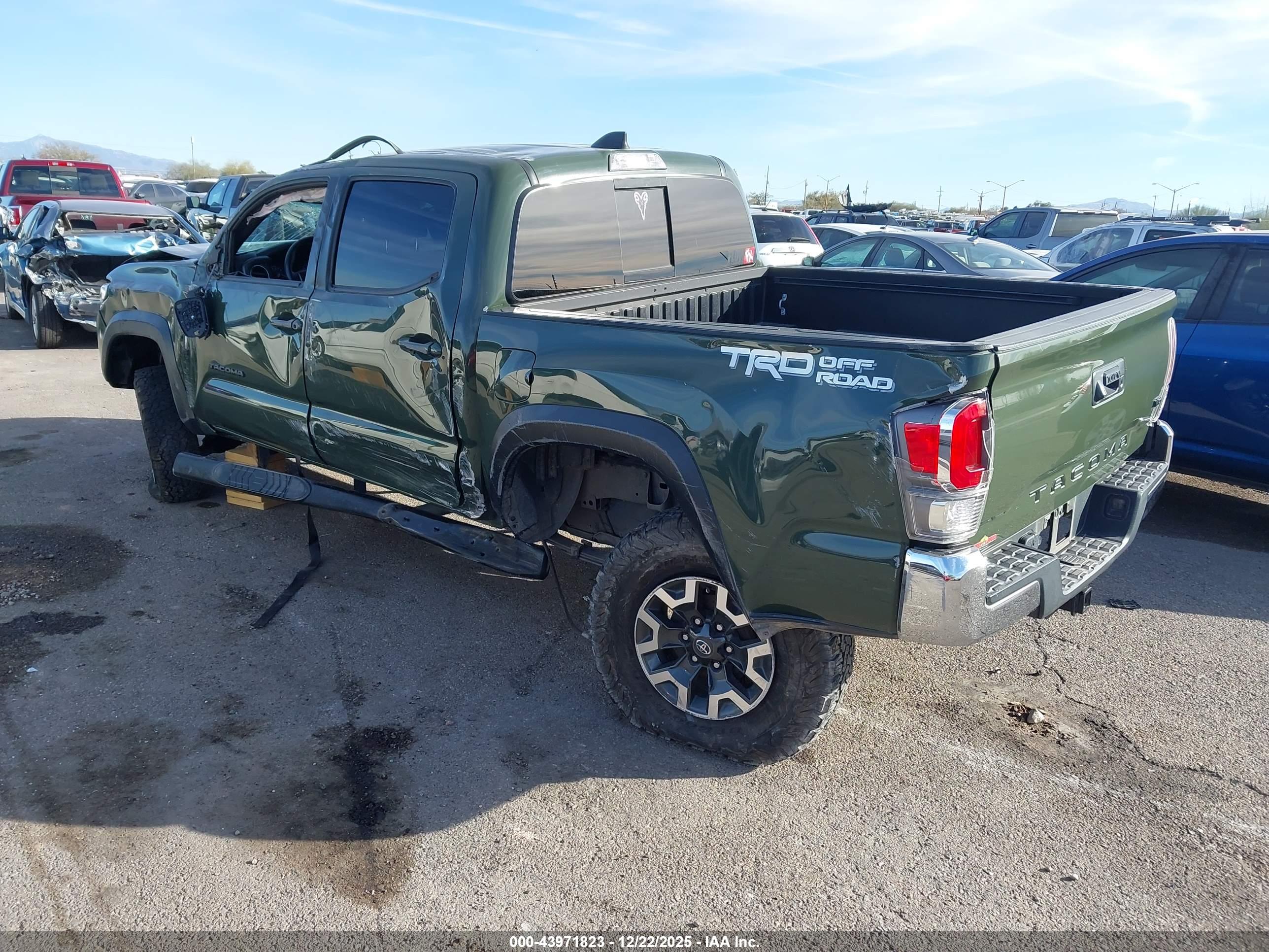TOYOTA TACOMA image 3