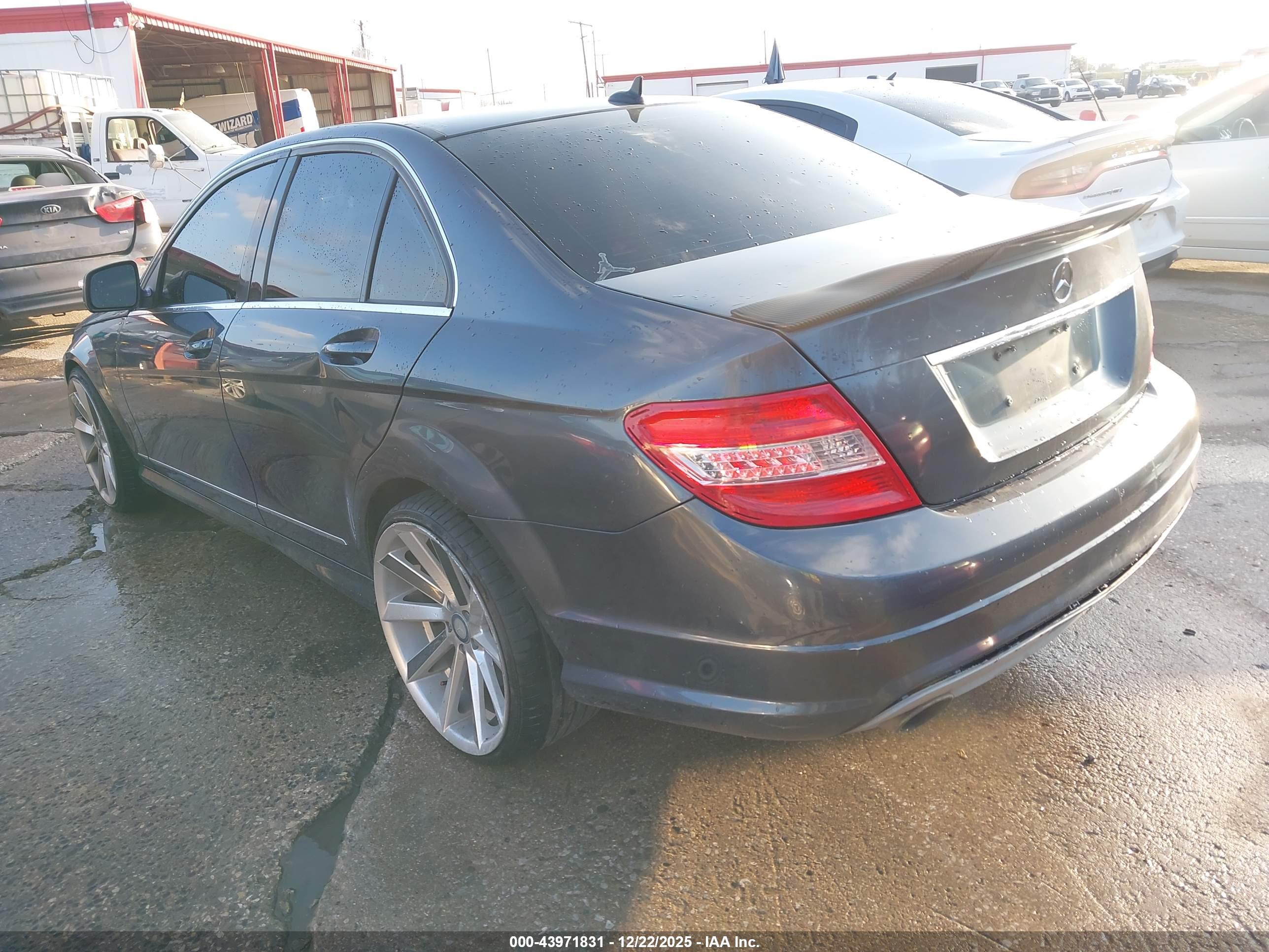 MERCEDES-BENZ C image 3