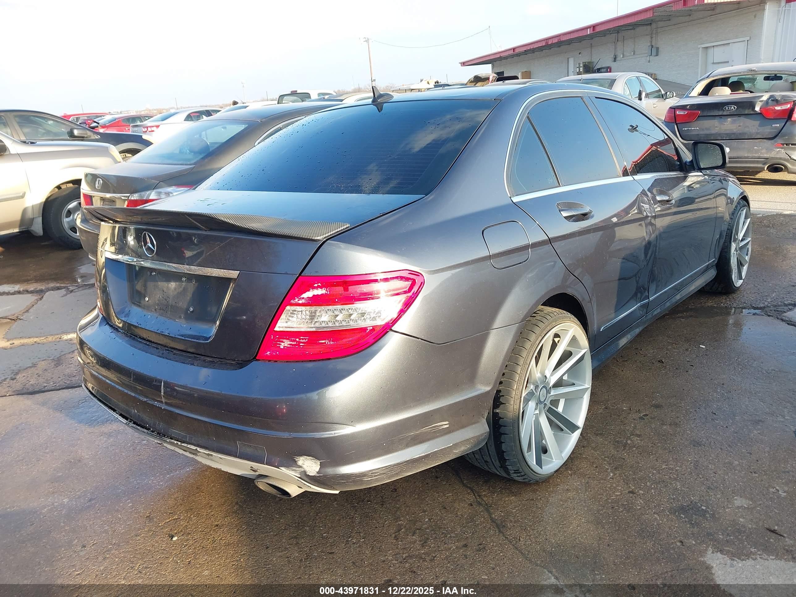 MERCEDES-BENZ C image 4