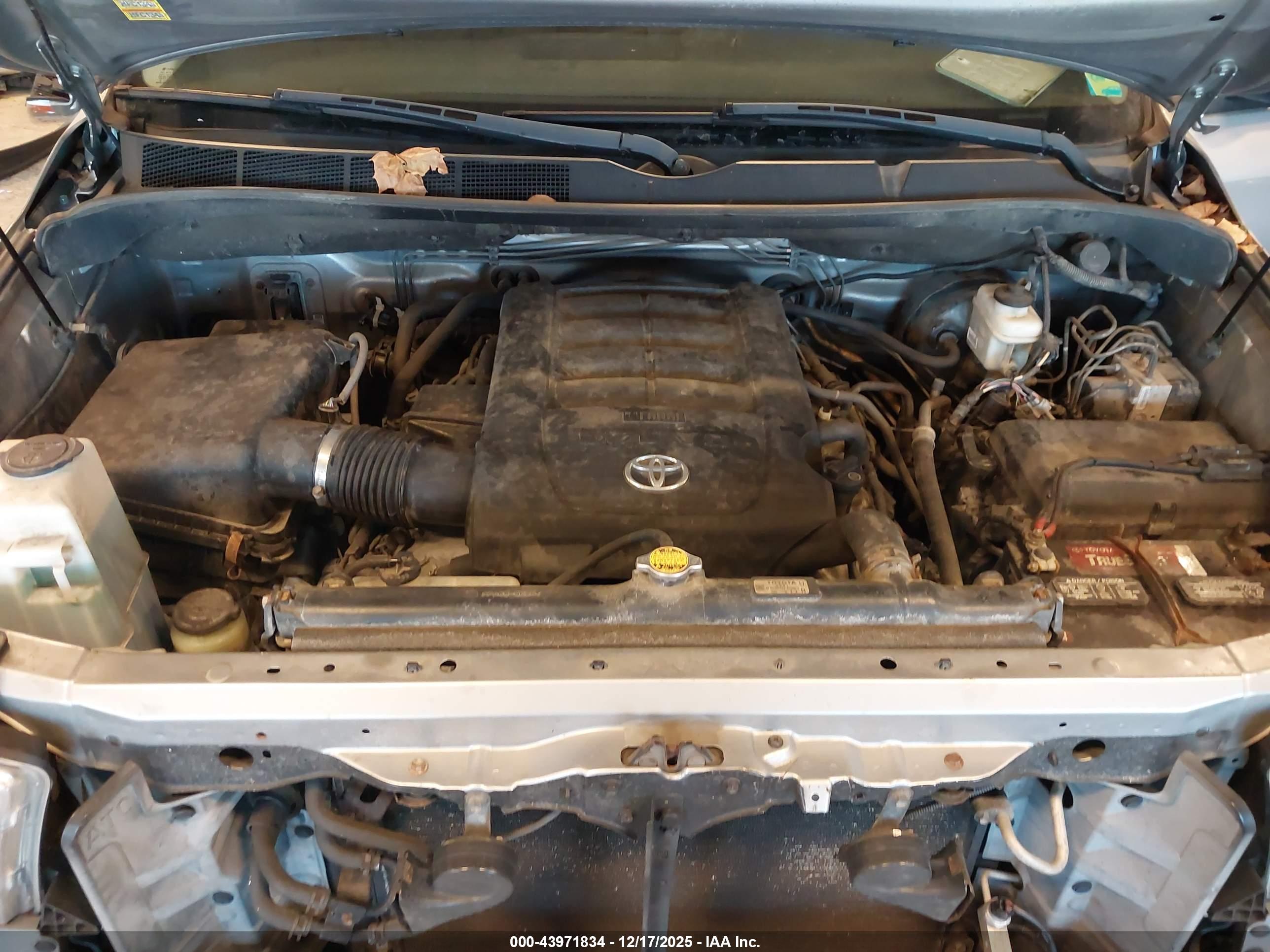 TOYOTA TUNDRA image 10