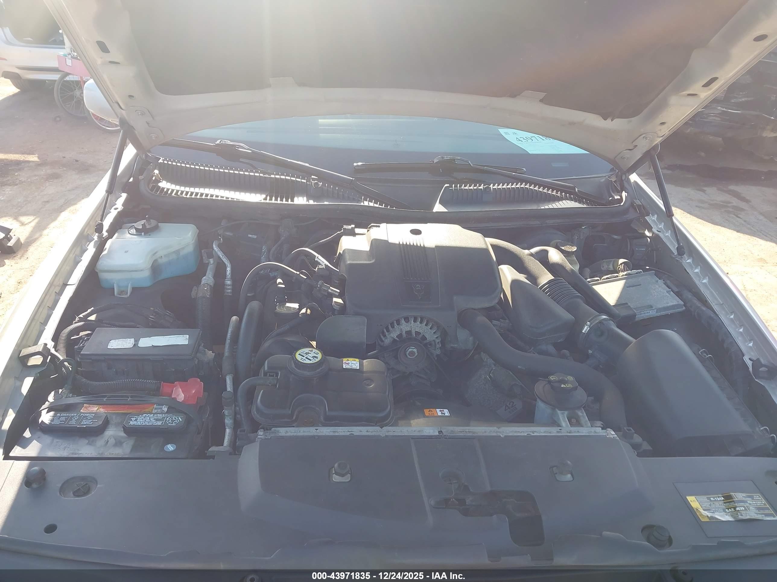 LINCOLN TOWN image 10