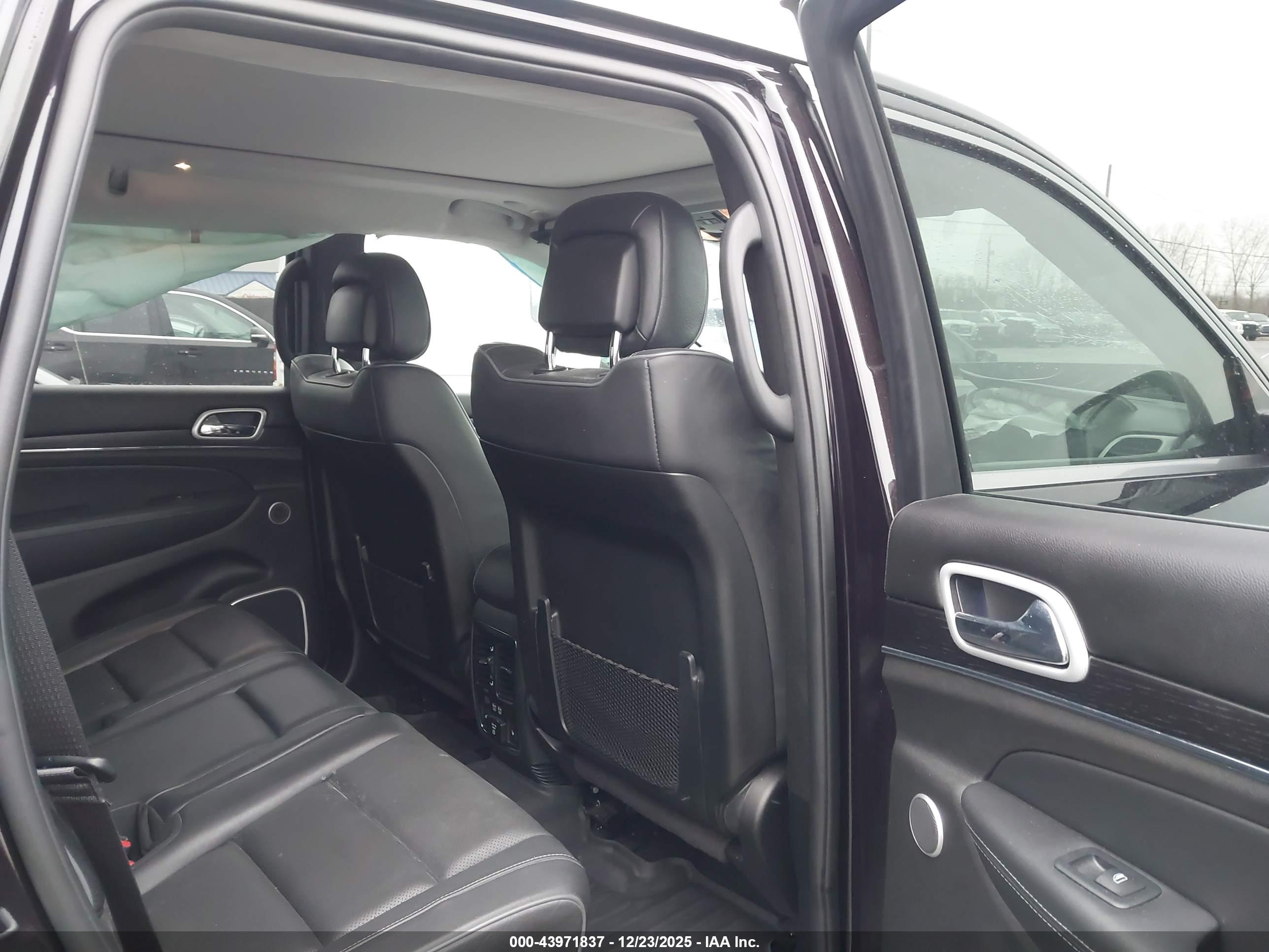 JEEP GRAND image 8