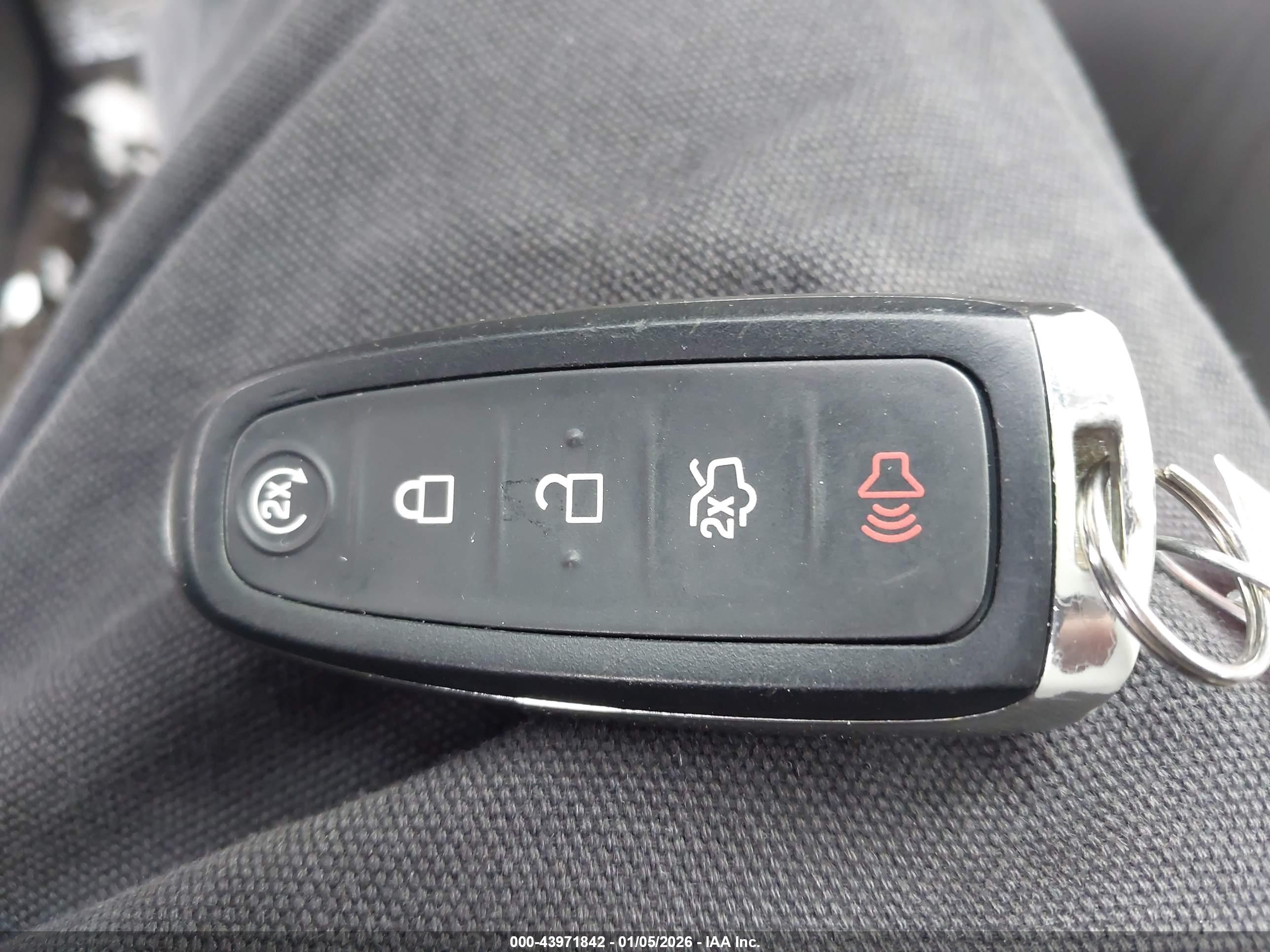FORD ESCAPE image 11