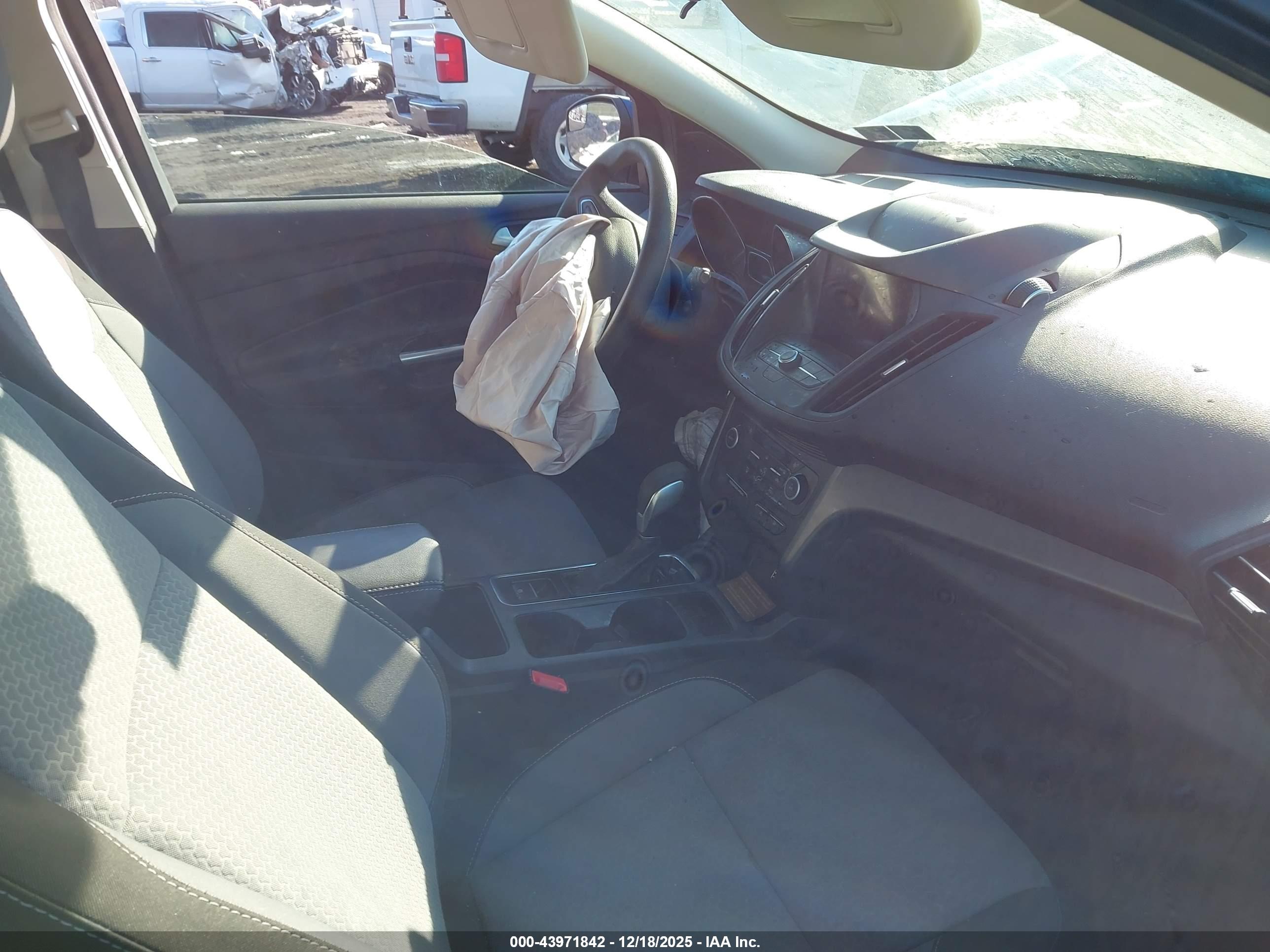 FORD ESCAPE image 5