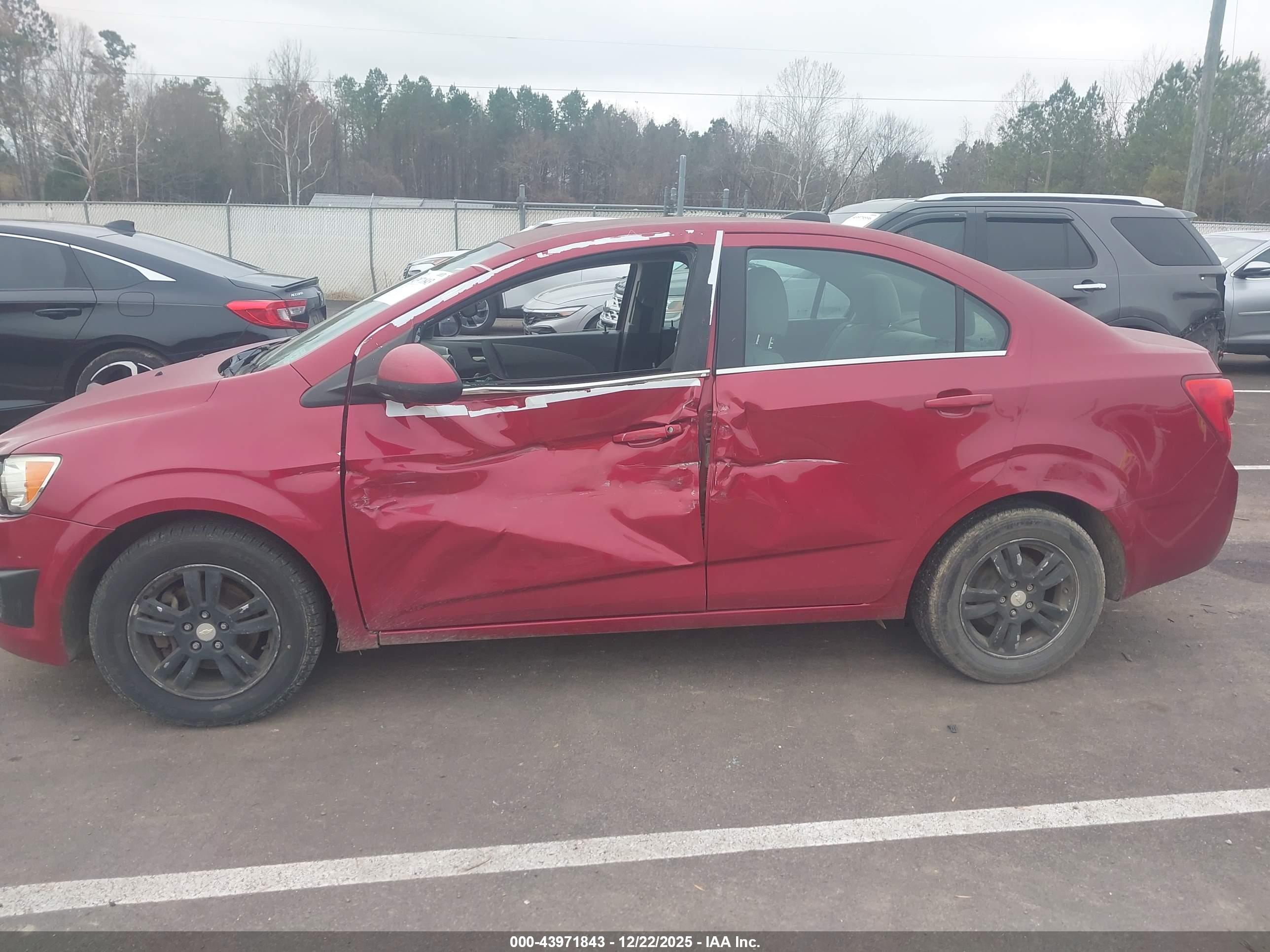 CHEVROLET SONIC image 6
