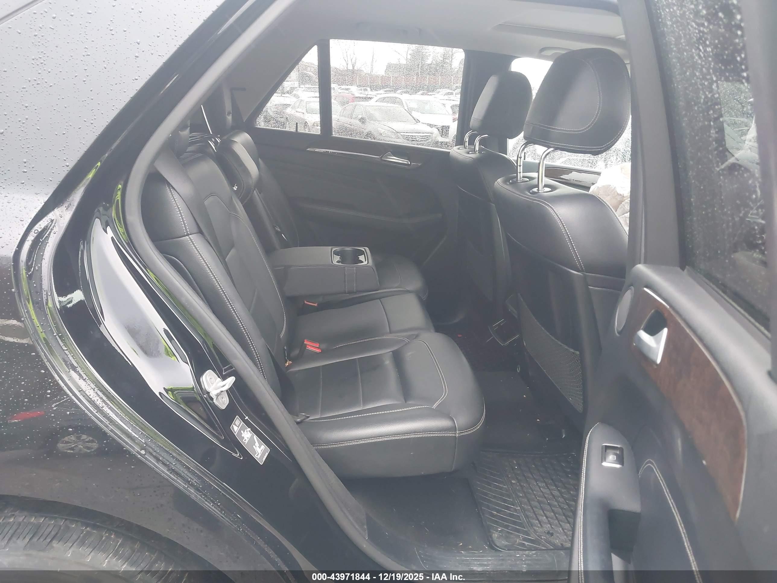 MERCEDES-BENZ ML image 8