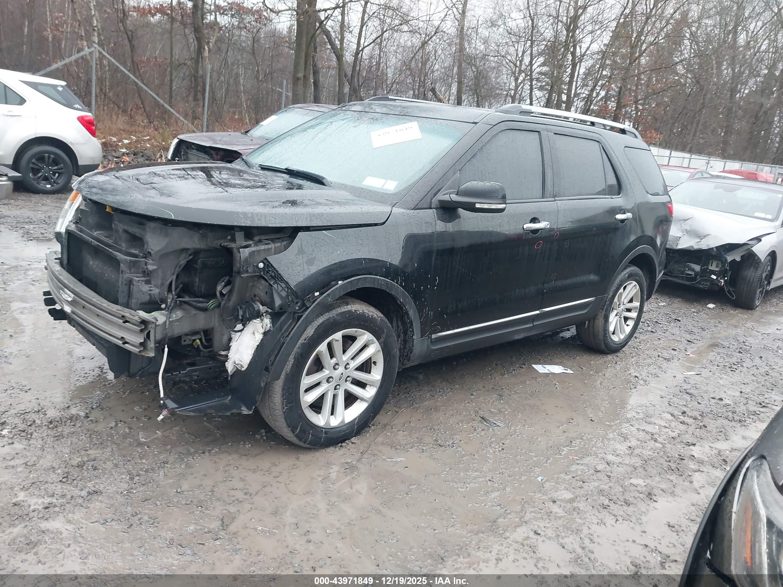 FORD EXPLORER image 2