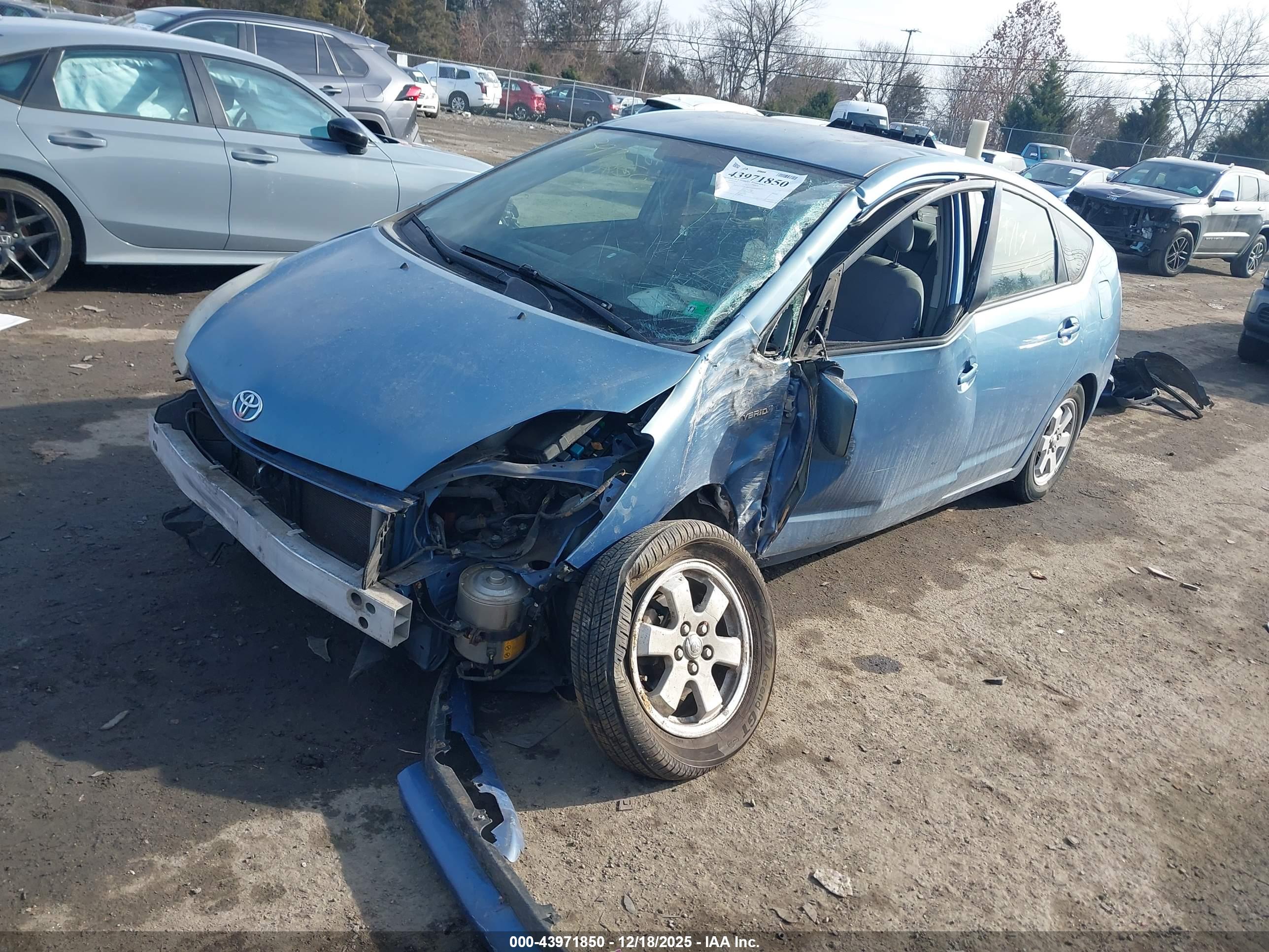 TOYOTA PRIUS image 2