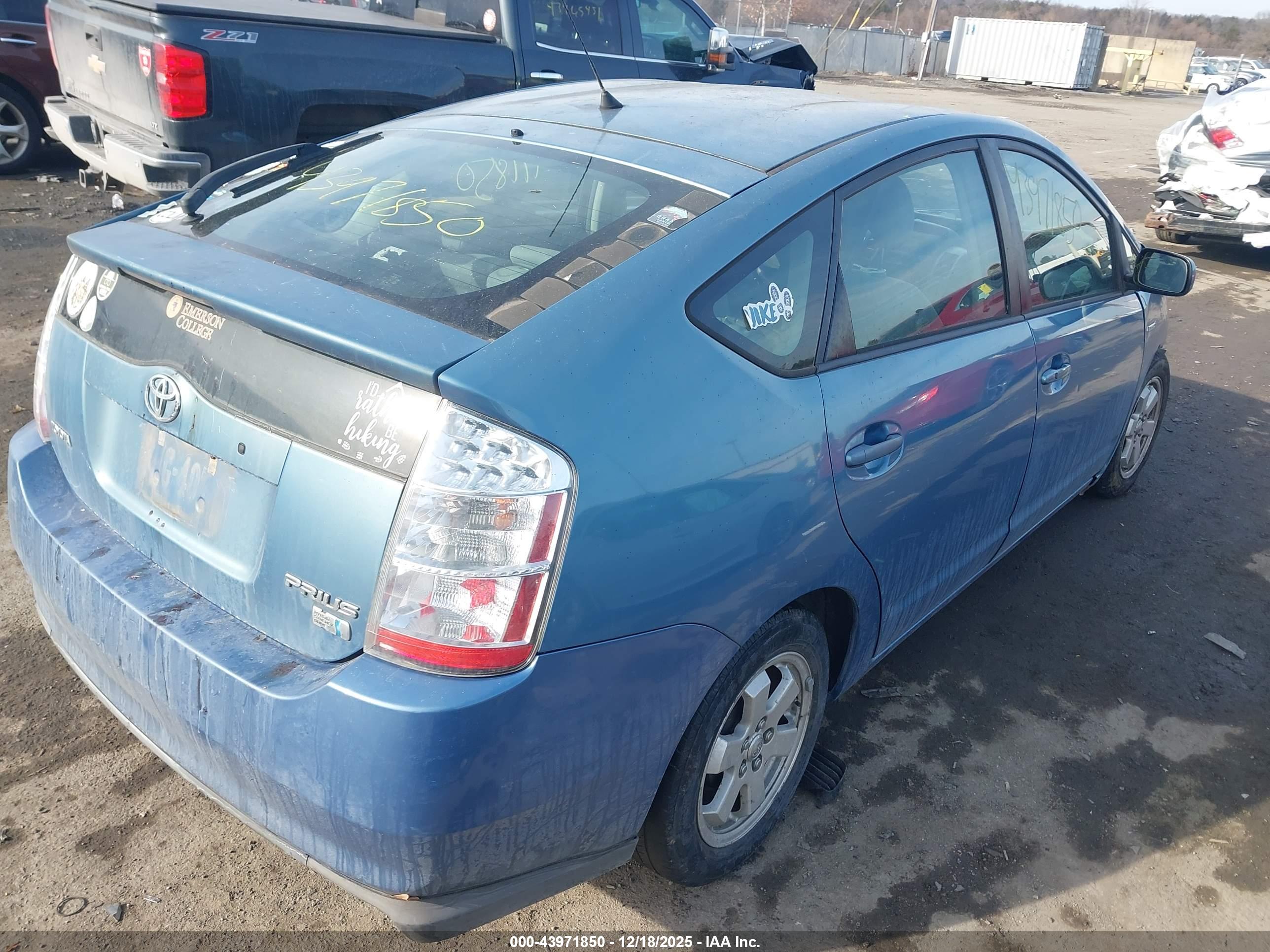 TOYOTA PRIUS image 4