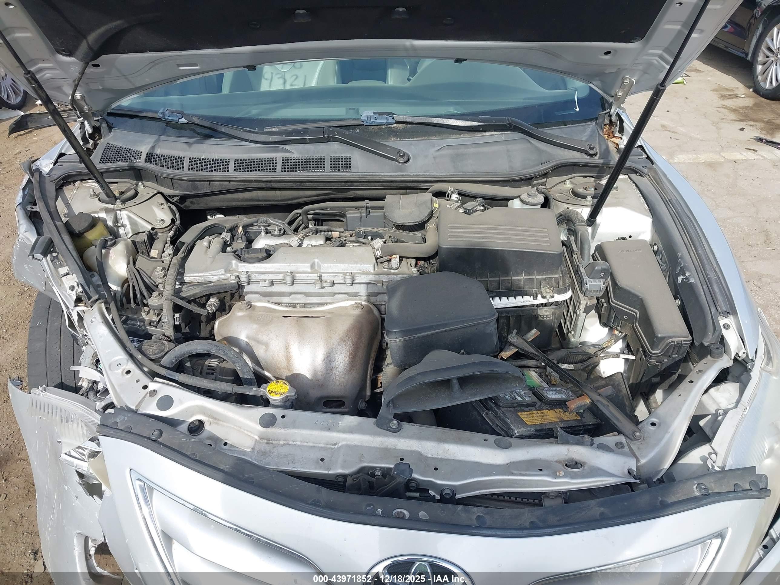 TOYOTA CAMRY image 10