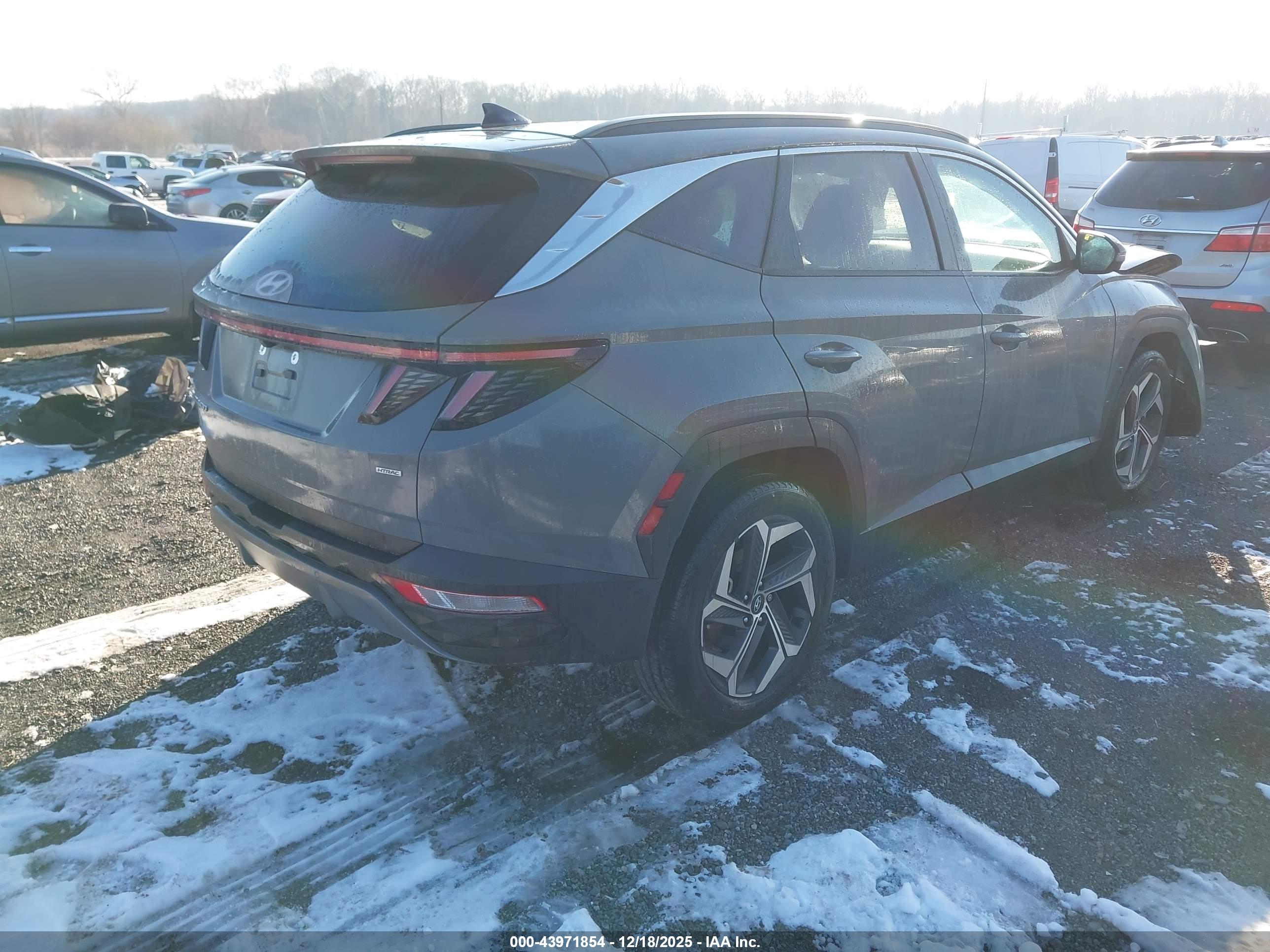 HYUNDAI TUCSON image 4