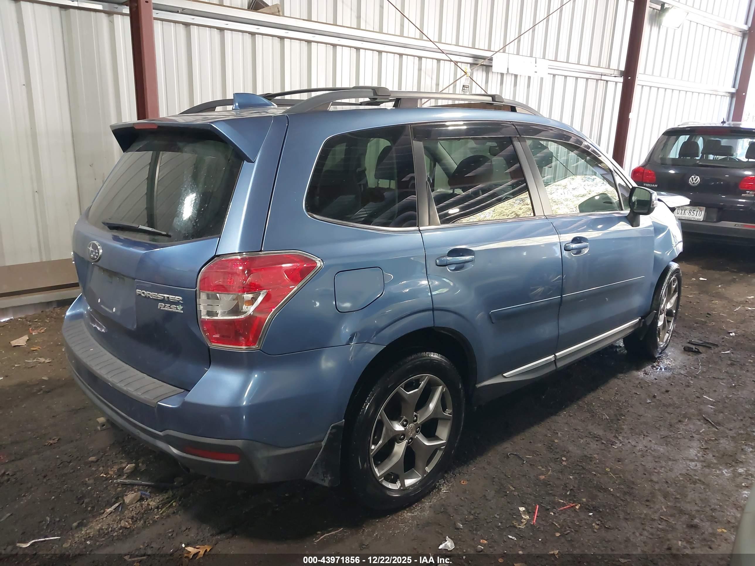 SUBARU FORESTER image 4