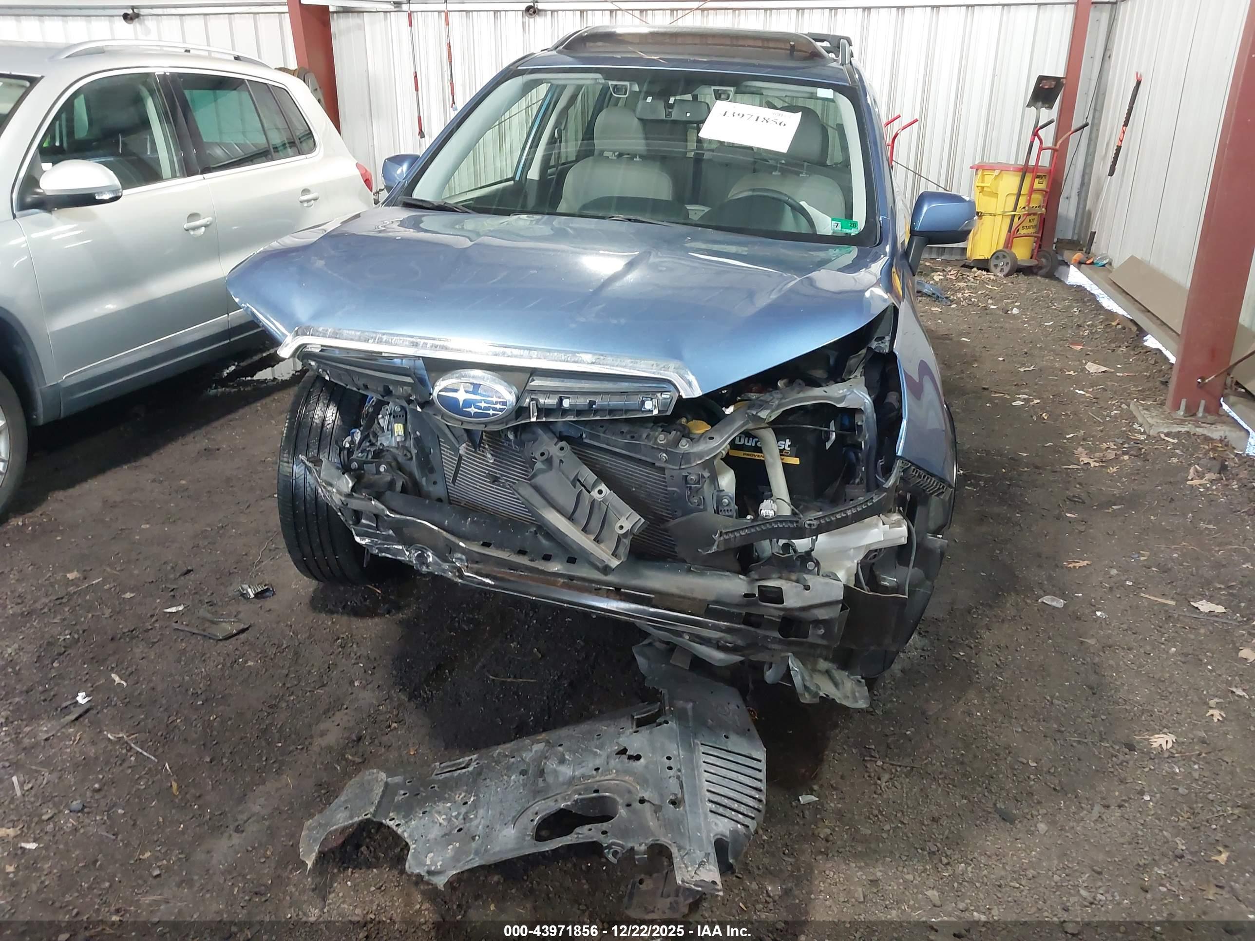 SUBARU FORESTER image 6