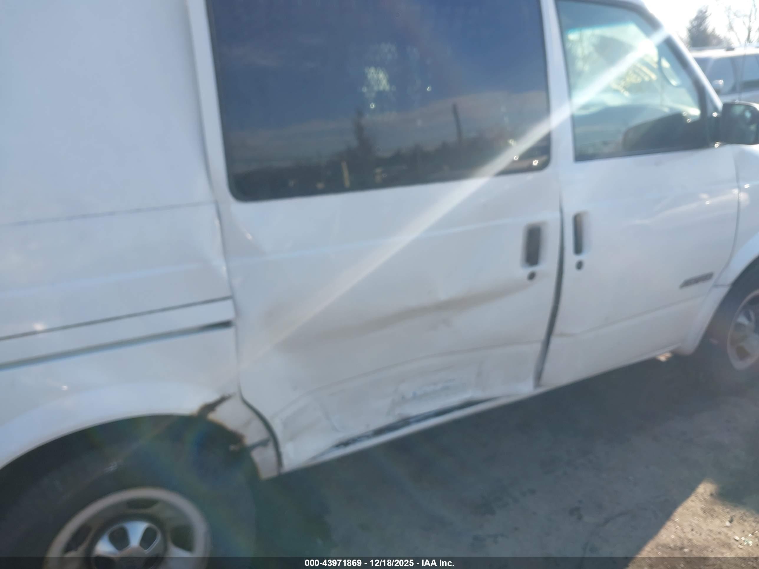 CHEVROLET ASTRO image 6