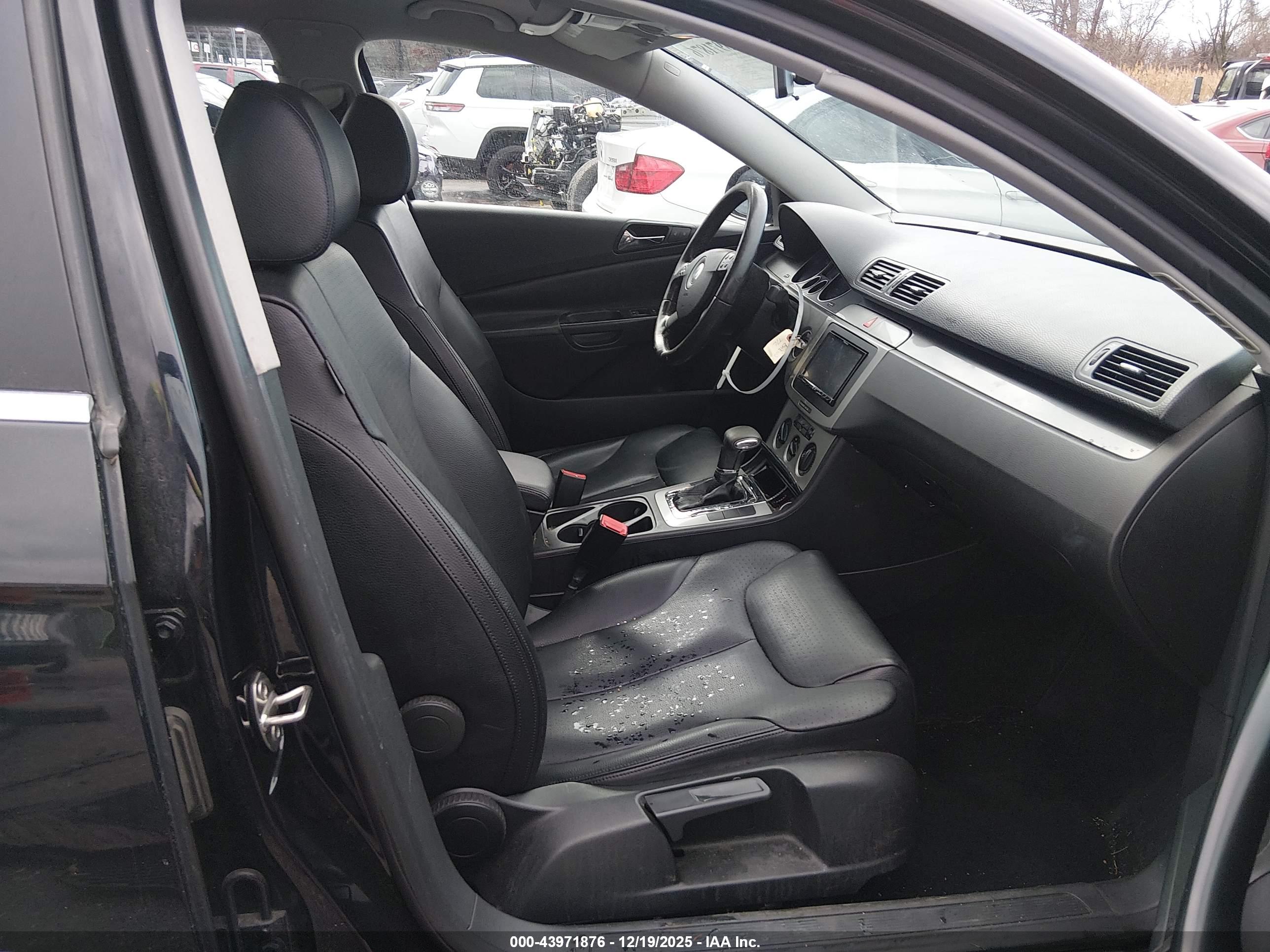 VOLKSWAGEN PASSAT image 5