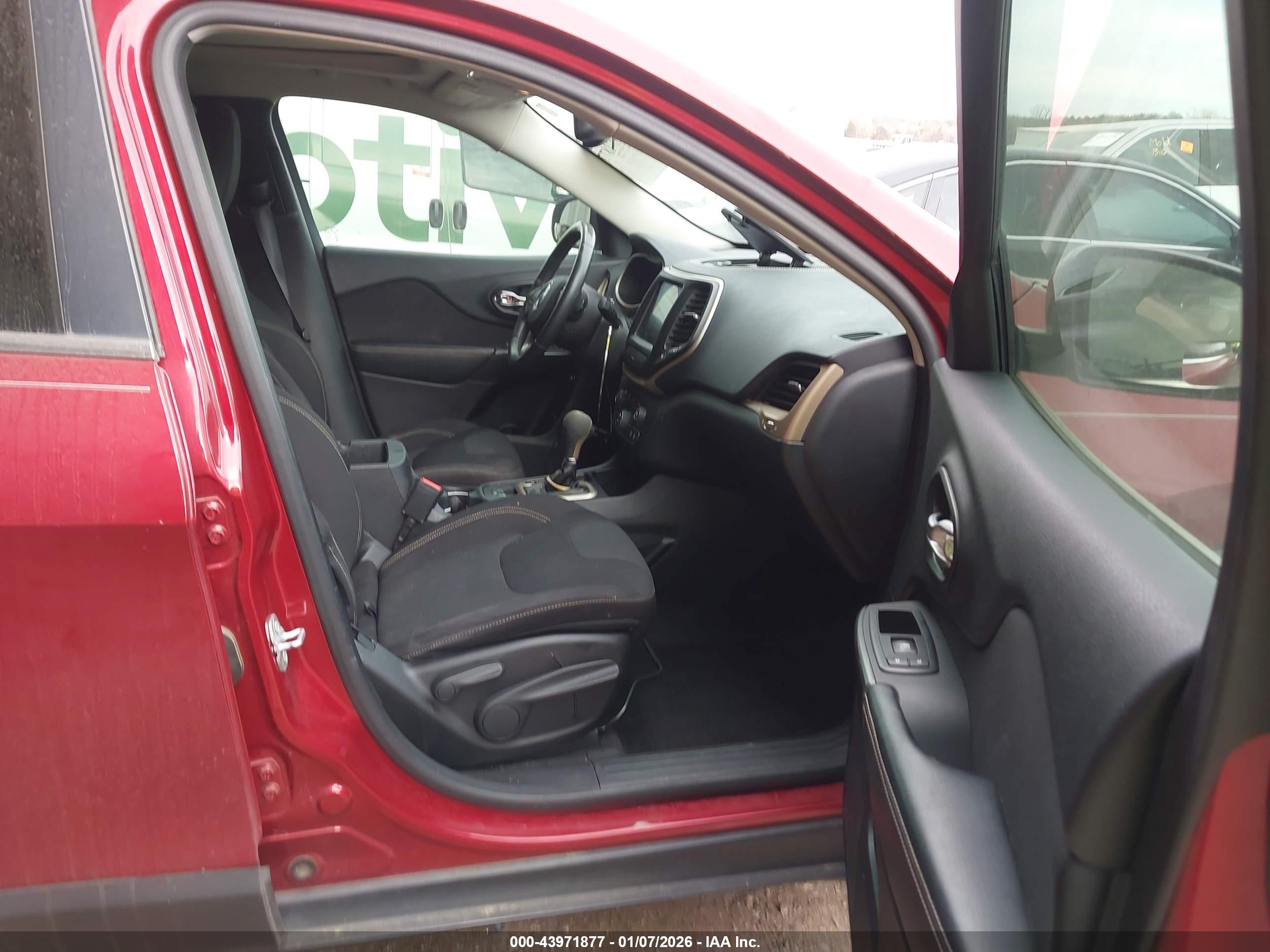 JEEP CHEROKEE image 5