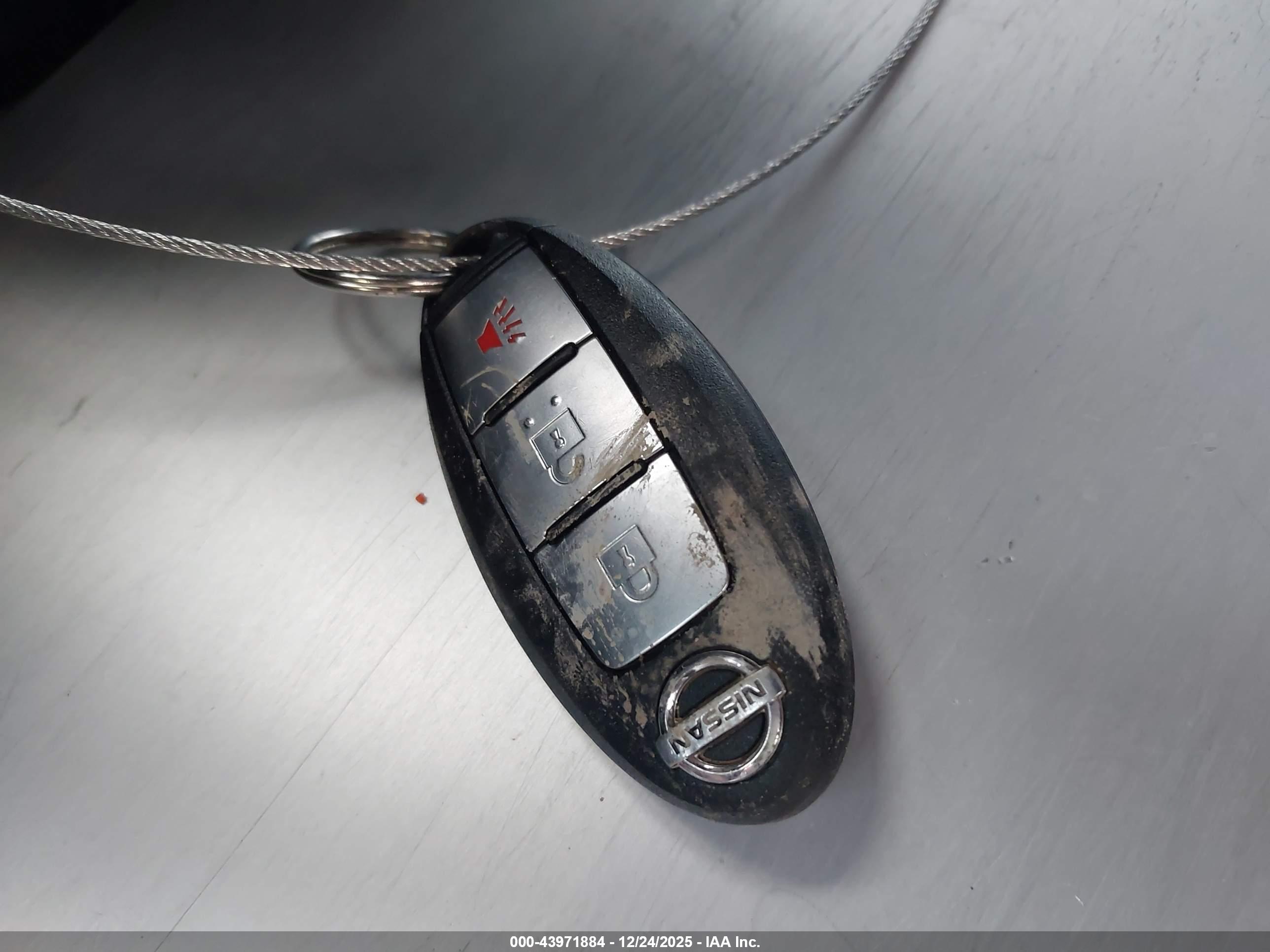 NISSAN ROGUE image 11