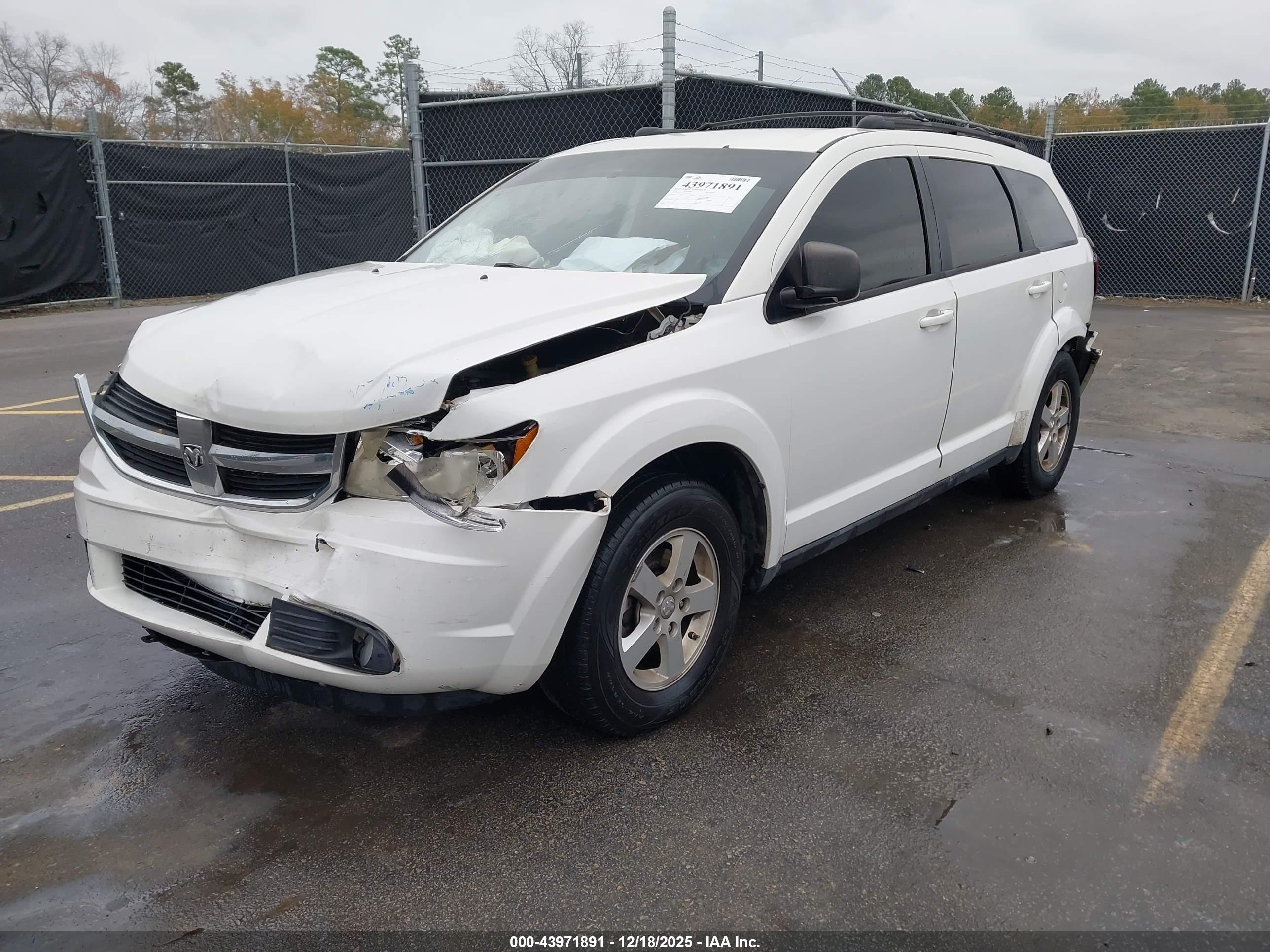 DODGE JOURNEY image 2